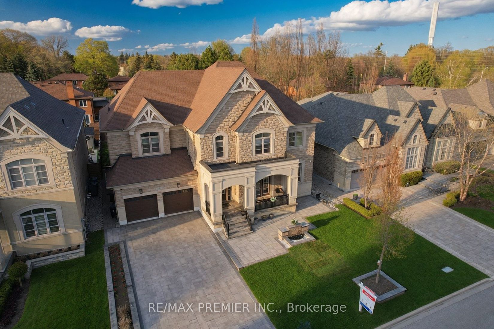 95 Sarracini Crescent