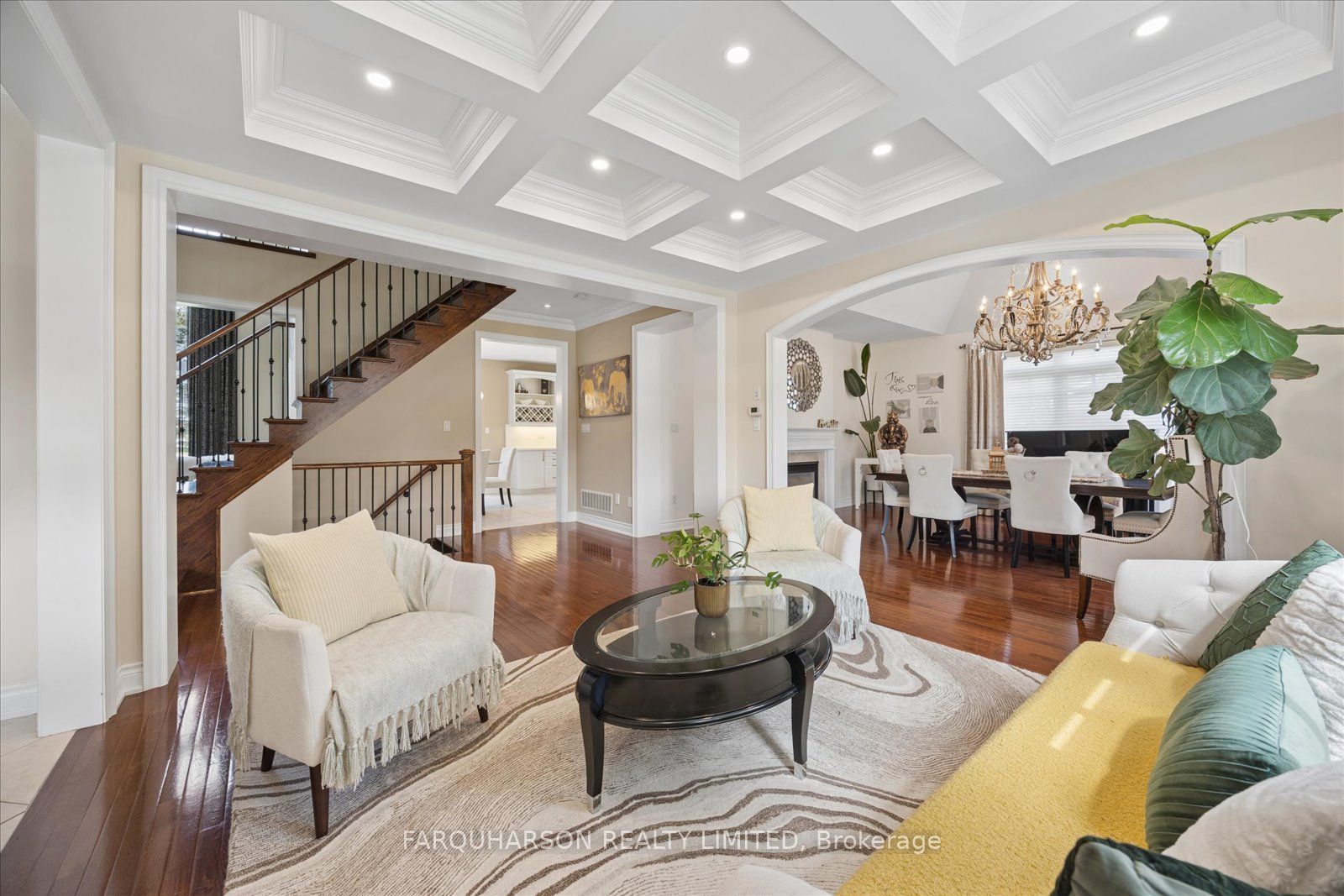 41 Country Club Crescent