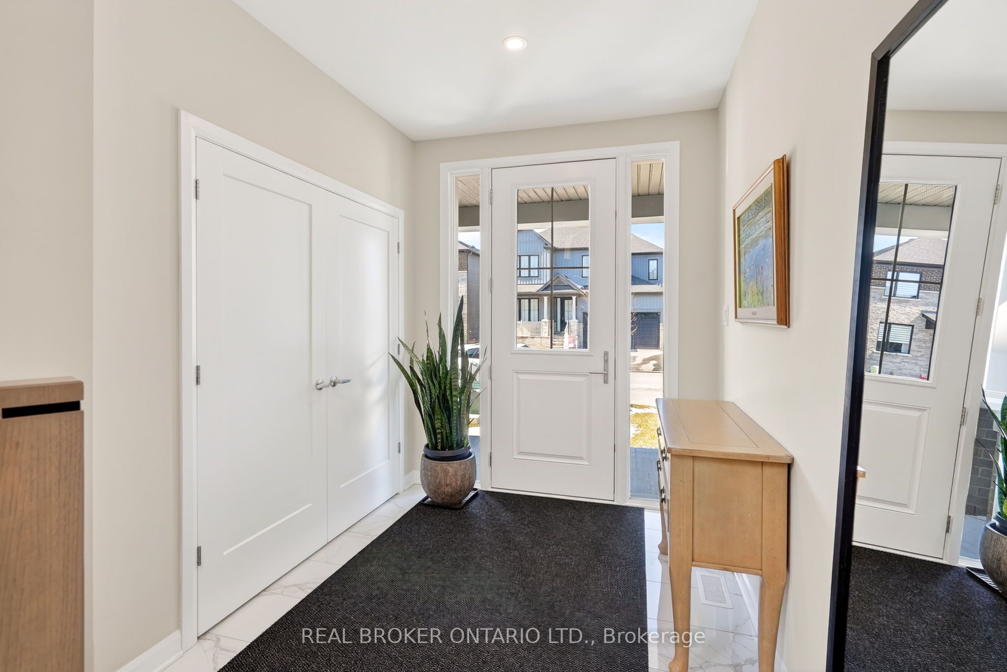 548 Anchor Circle