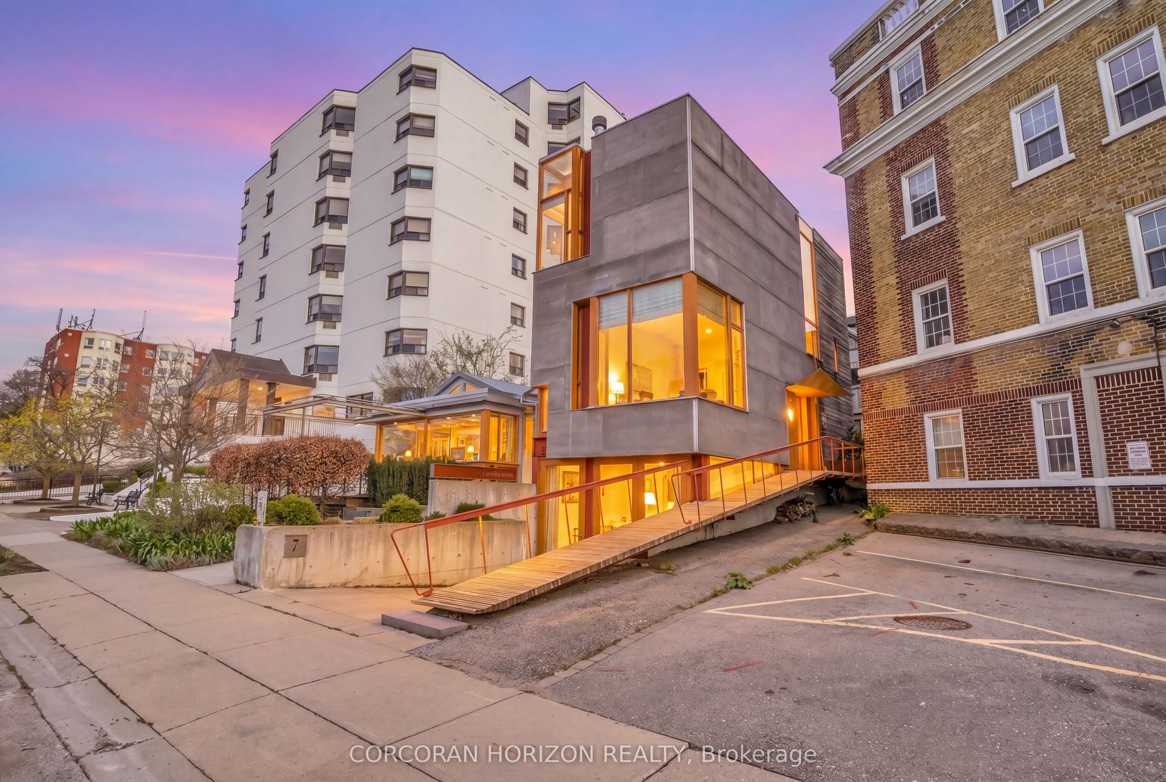 7 Coburg Street