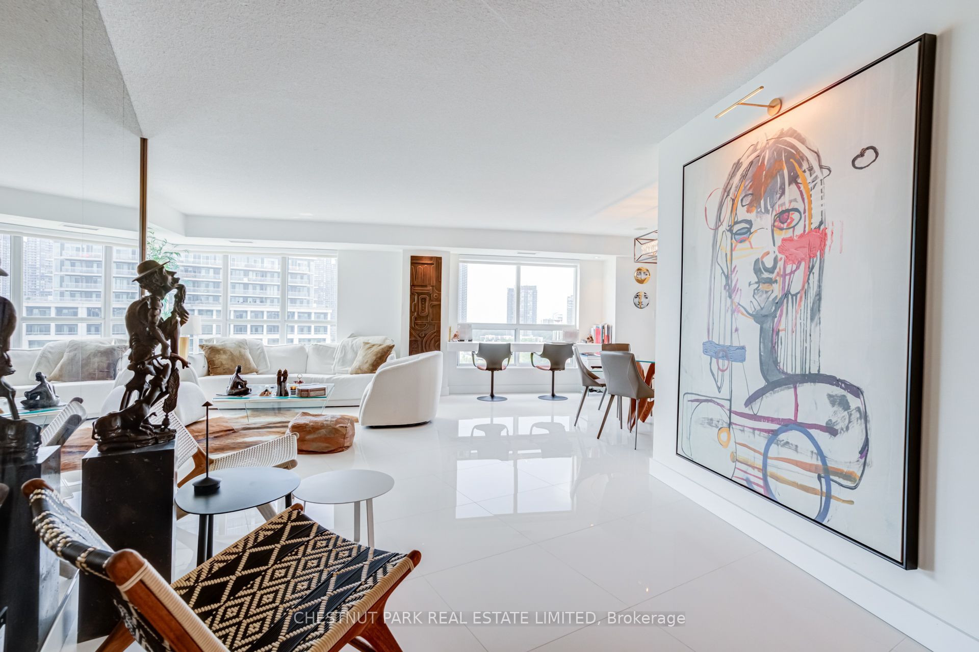 2111 Lake Shore Boulevard W 1208