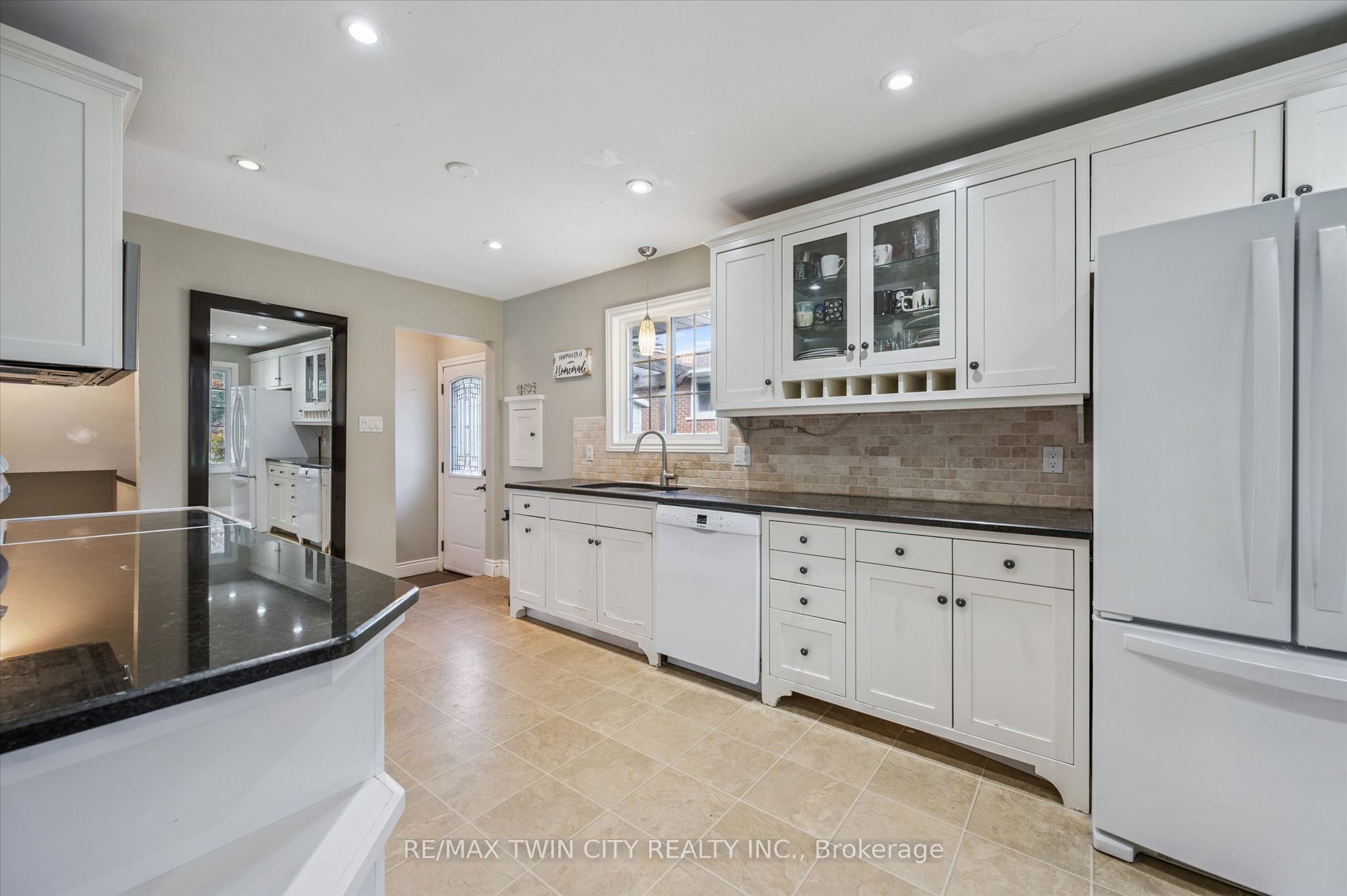 107 Queenston Drive