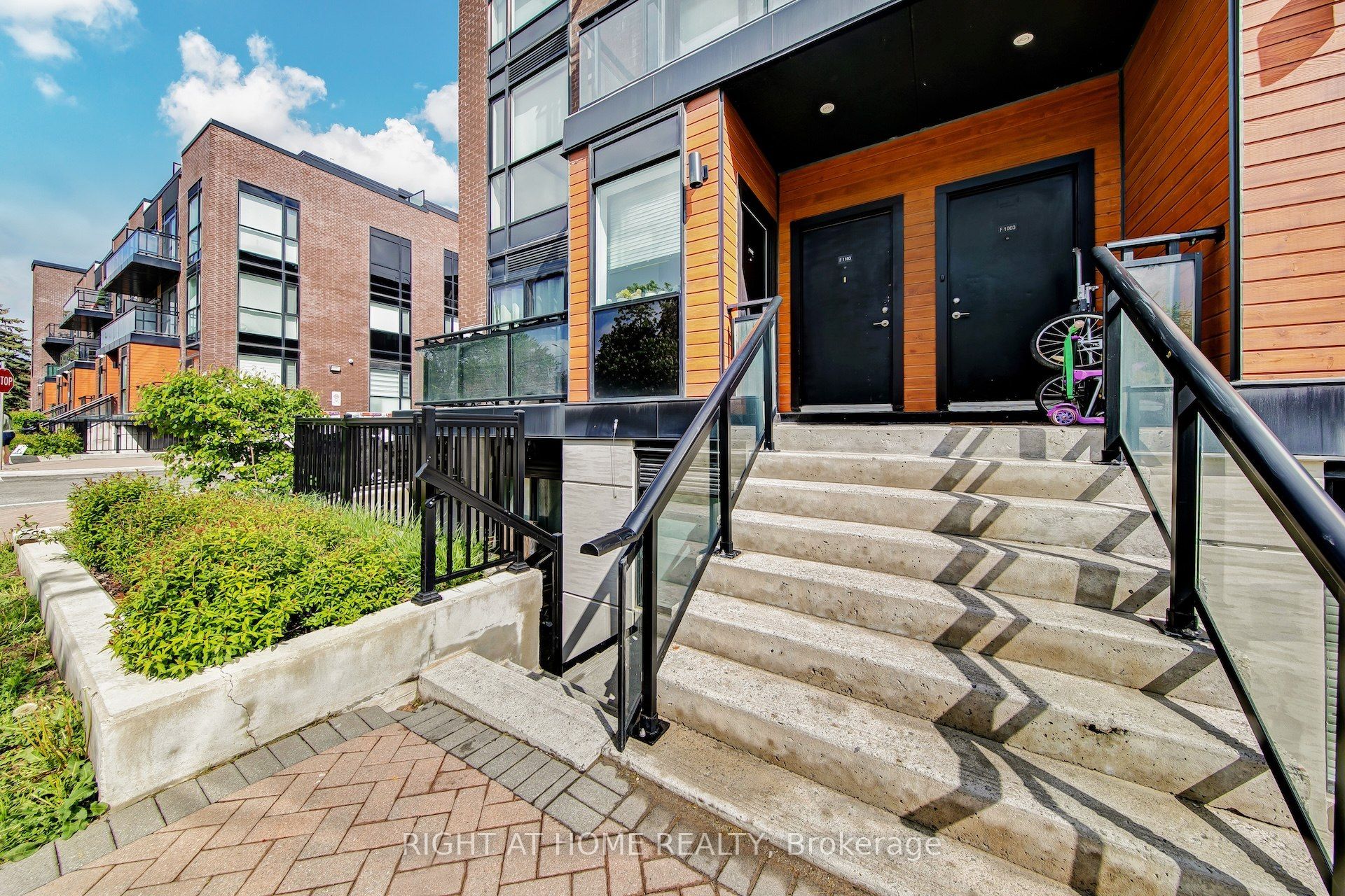 32 Coles Avenue F1103