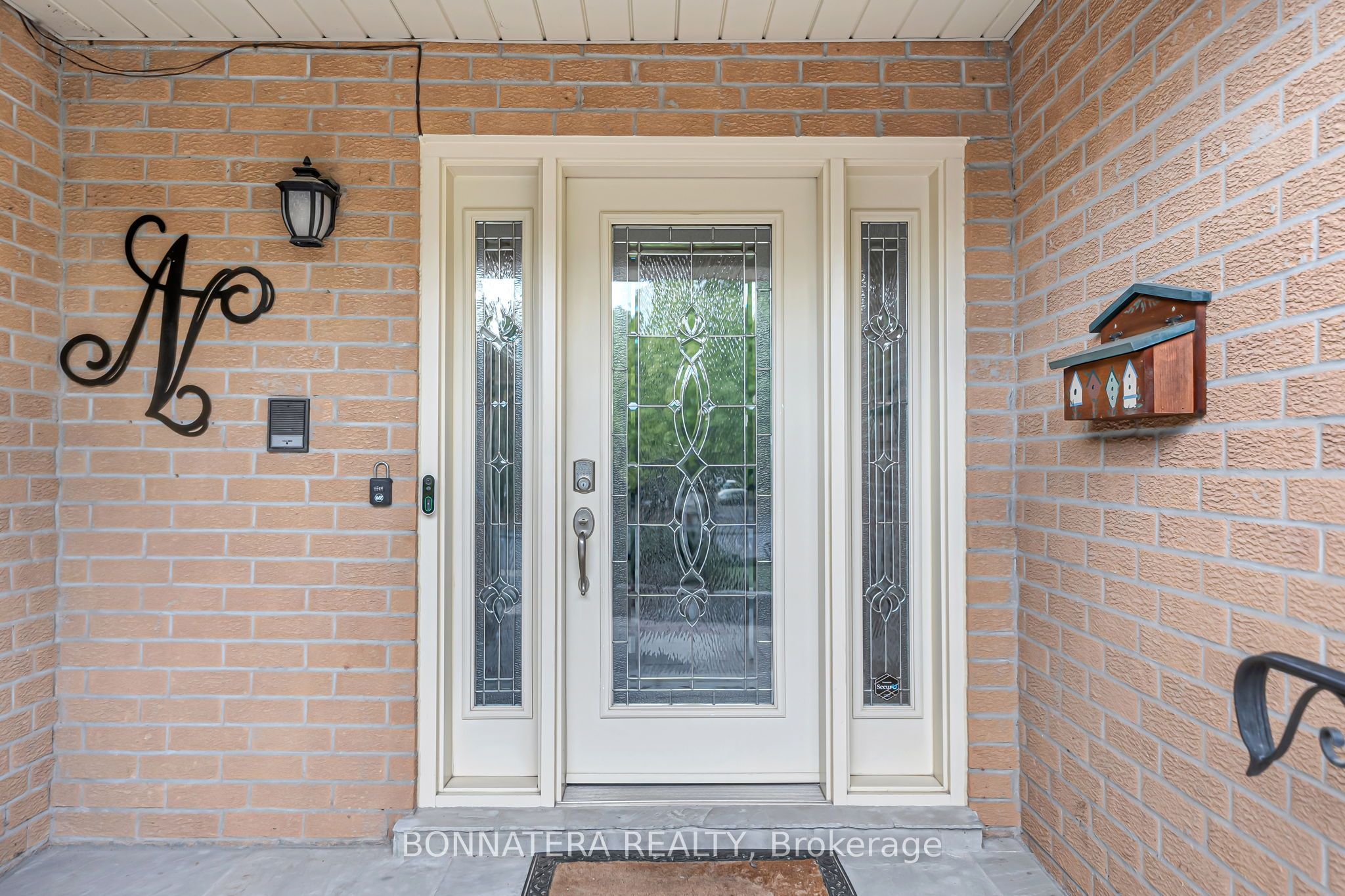 1409 Holly Court