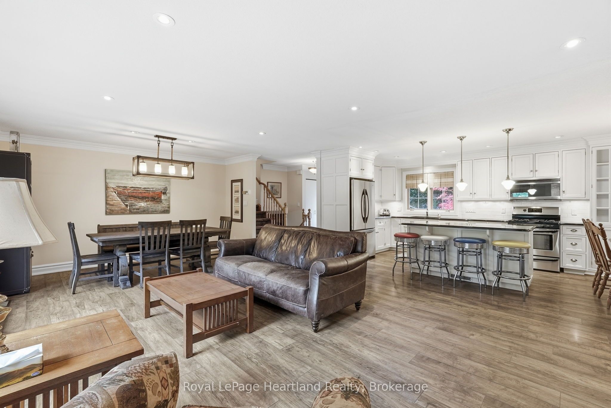 595 Inkerman Street W