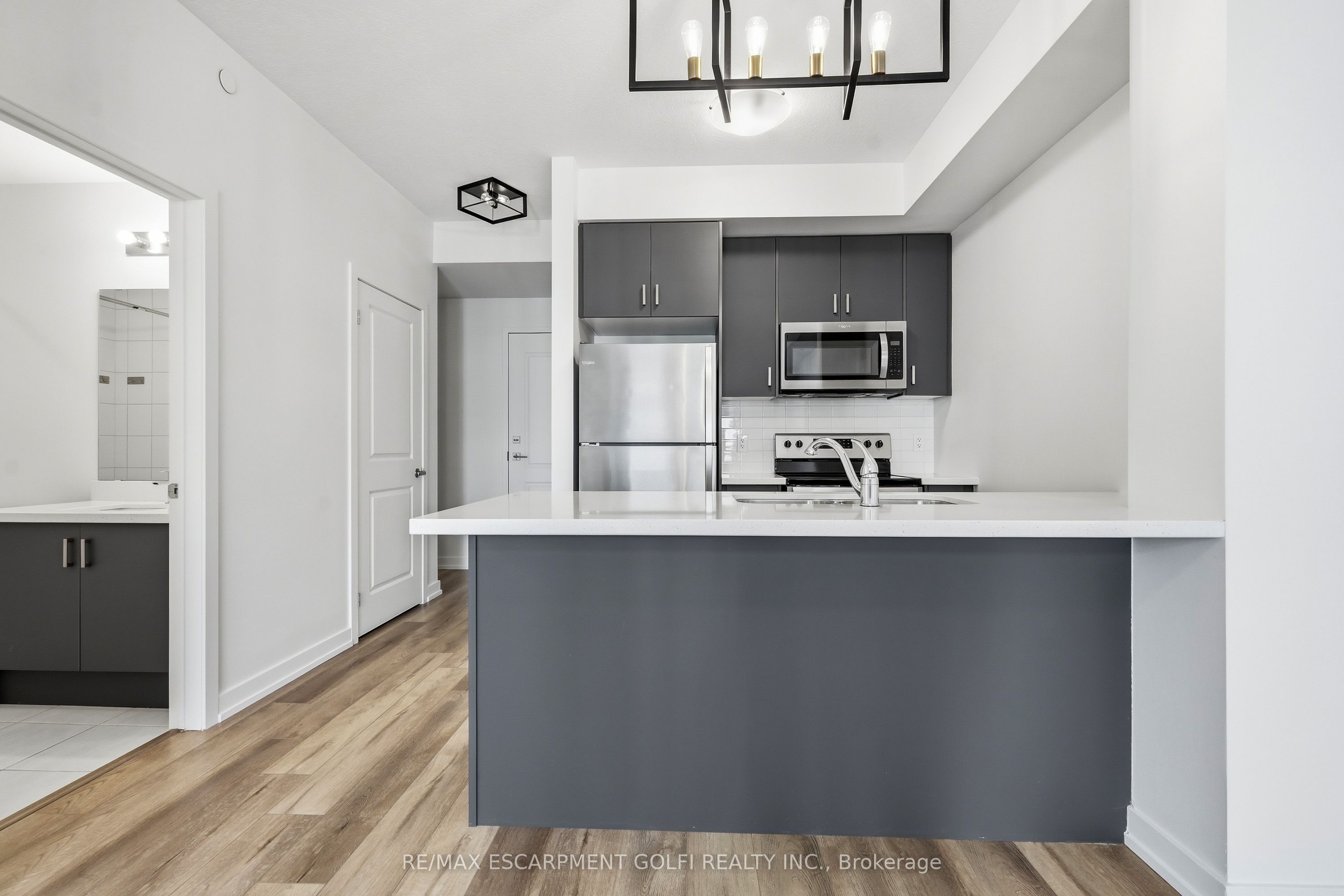 5055 Greenlane Road 425