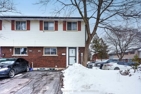 916 Oakview Avenue Kingston ON K7M 6V6