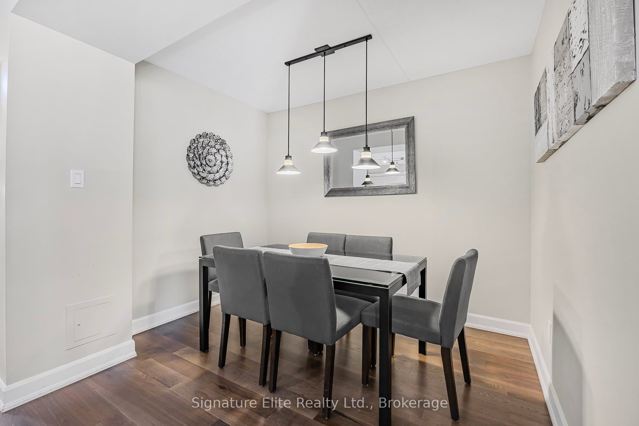 796404 Grey 19 Road 107