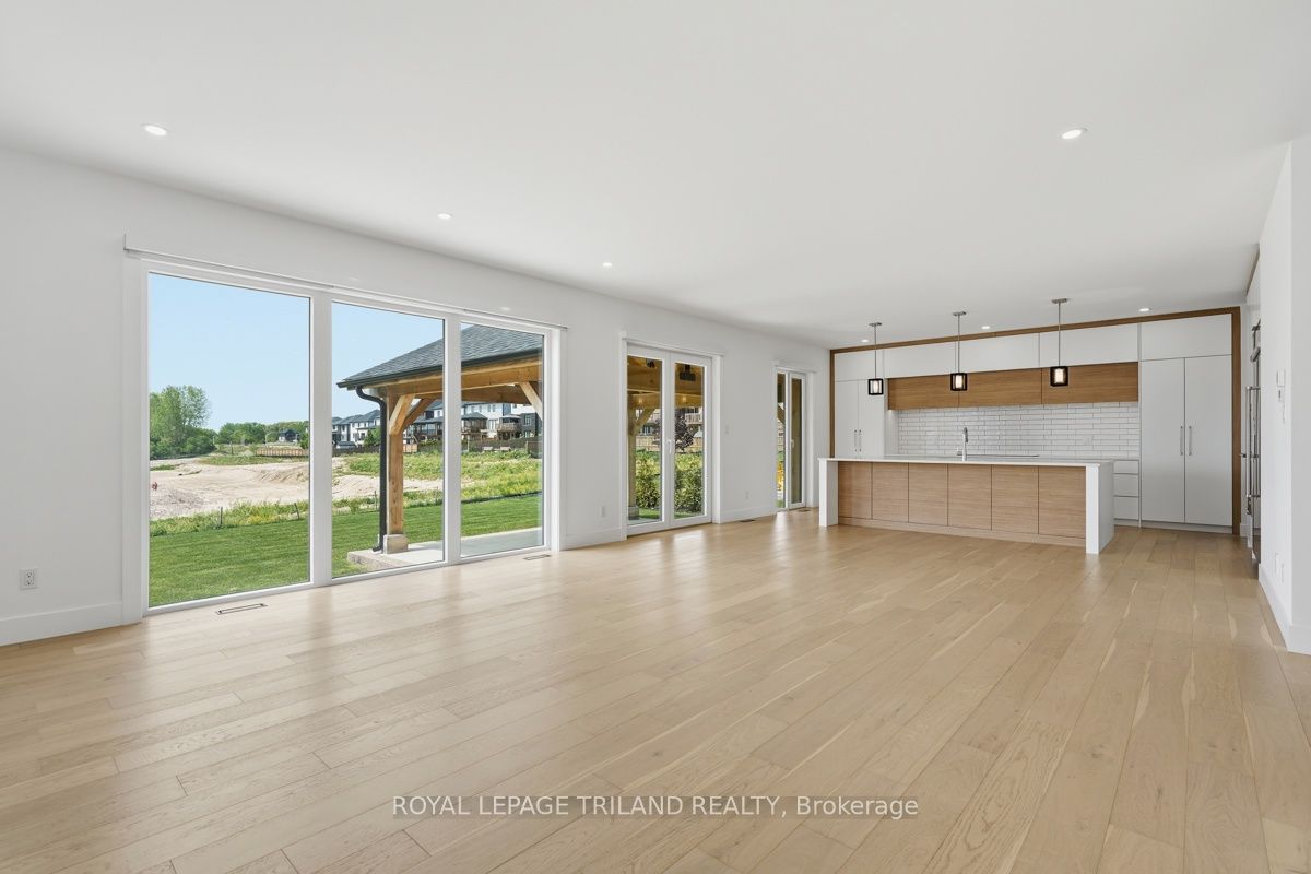 77 Crestview Drive