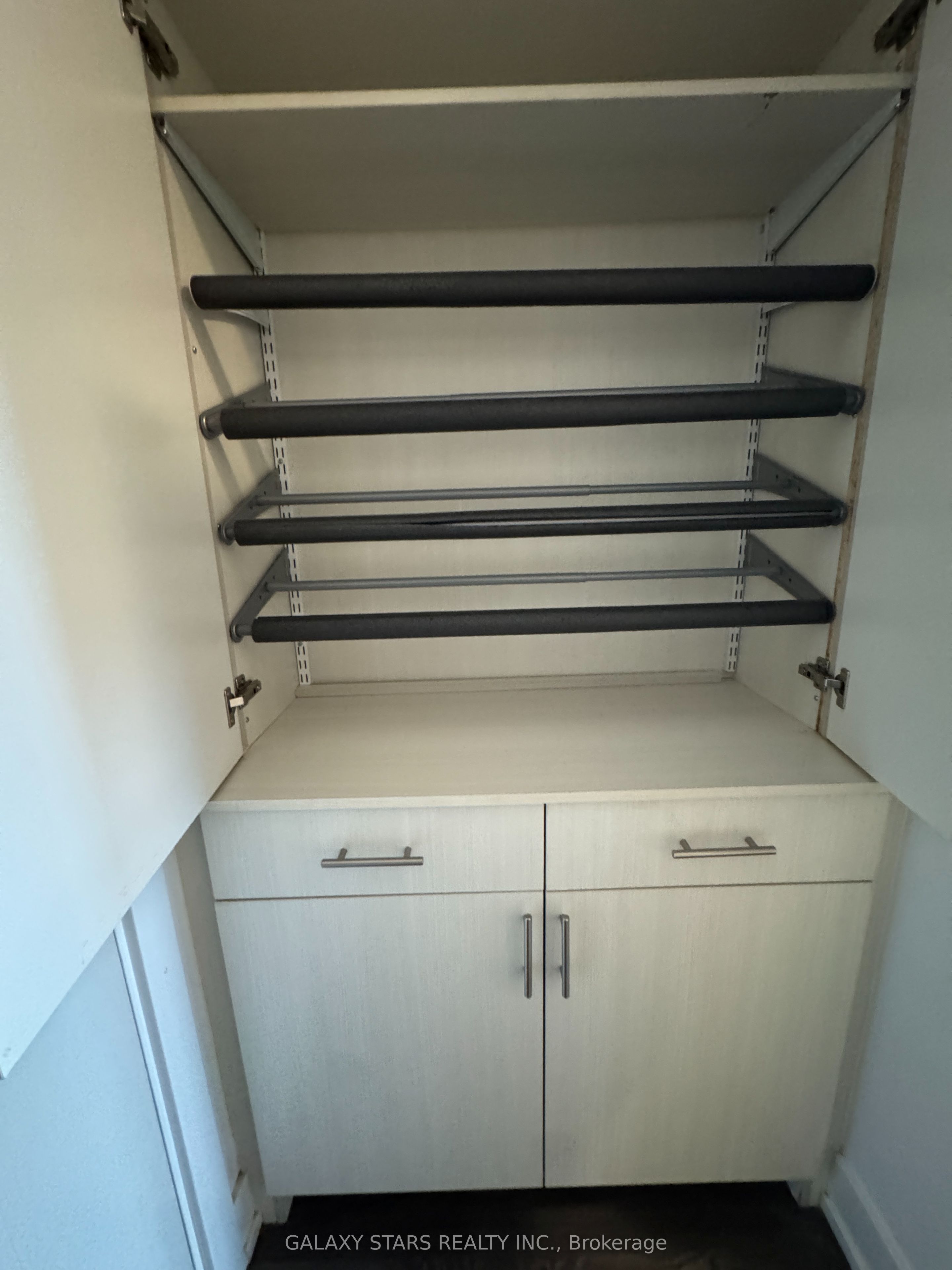 2550 Simcoe Street N 318