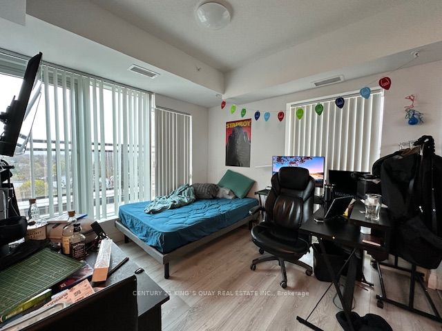 652 Princess Street 926