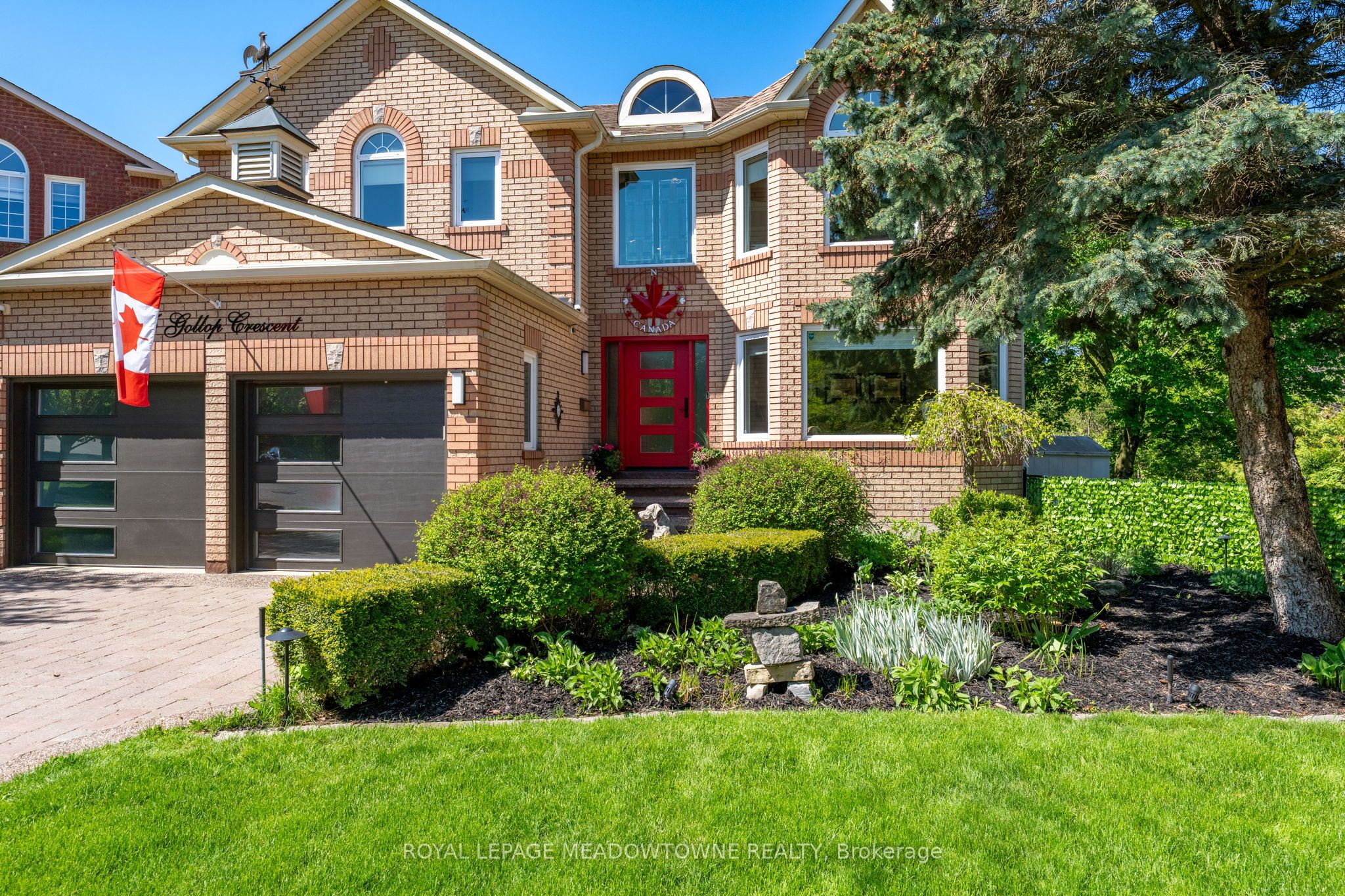 25 Gollop Crescent