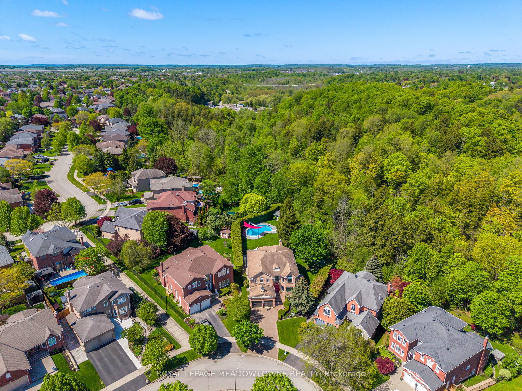 25 Gollop Crescent