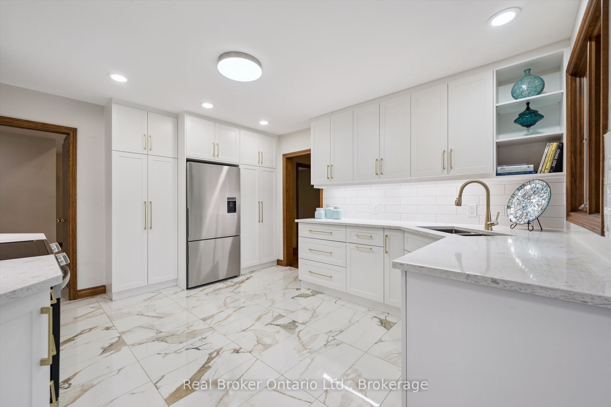 32 Sunset Drive