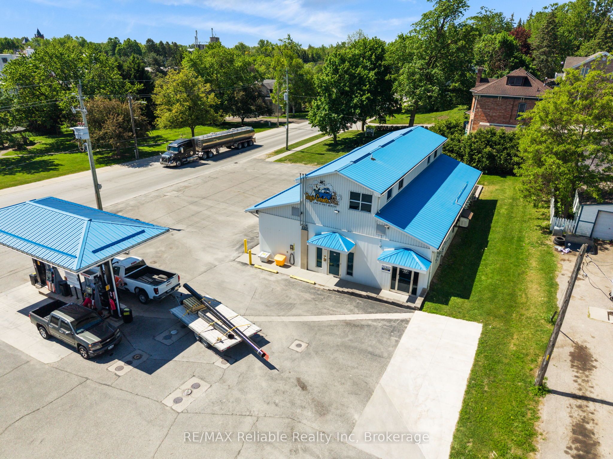 12 Huron Road