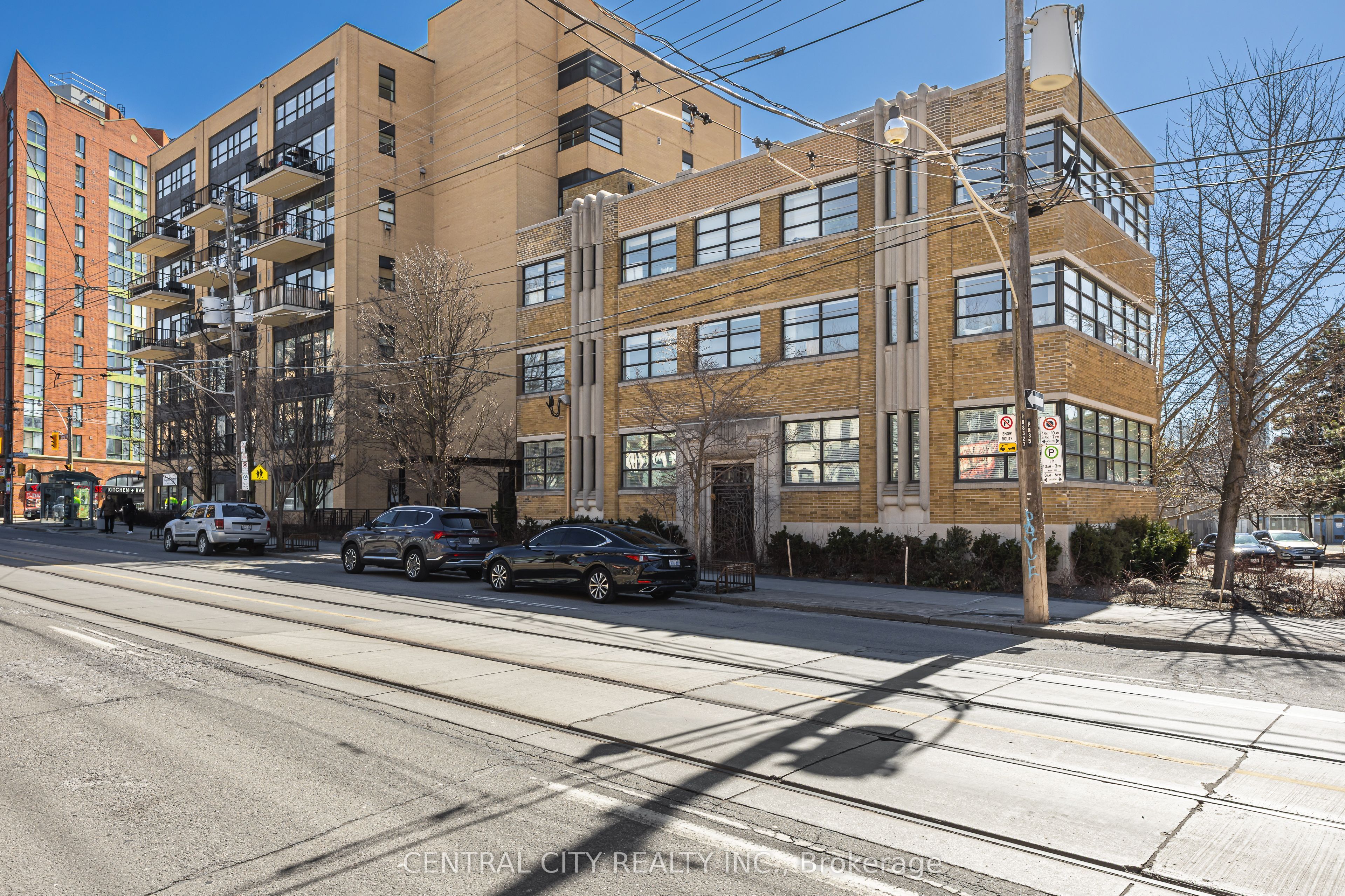 833 King Street W 303