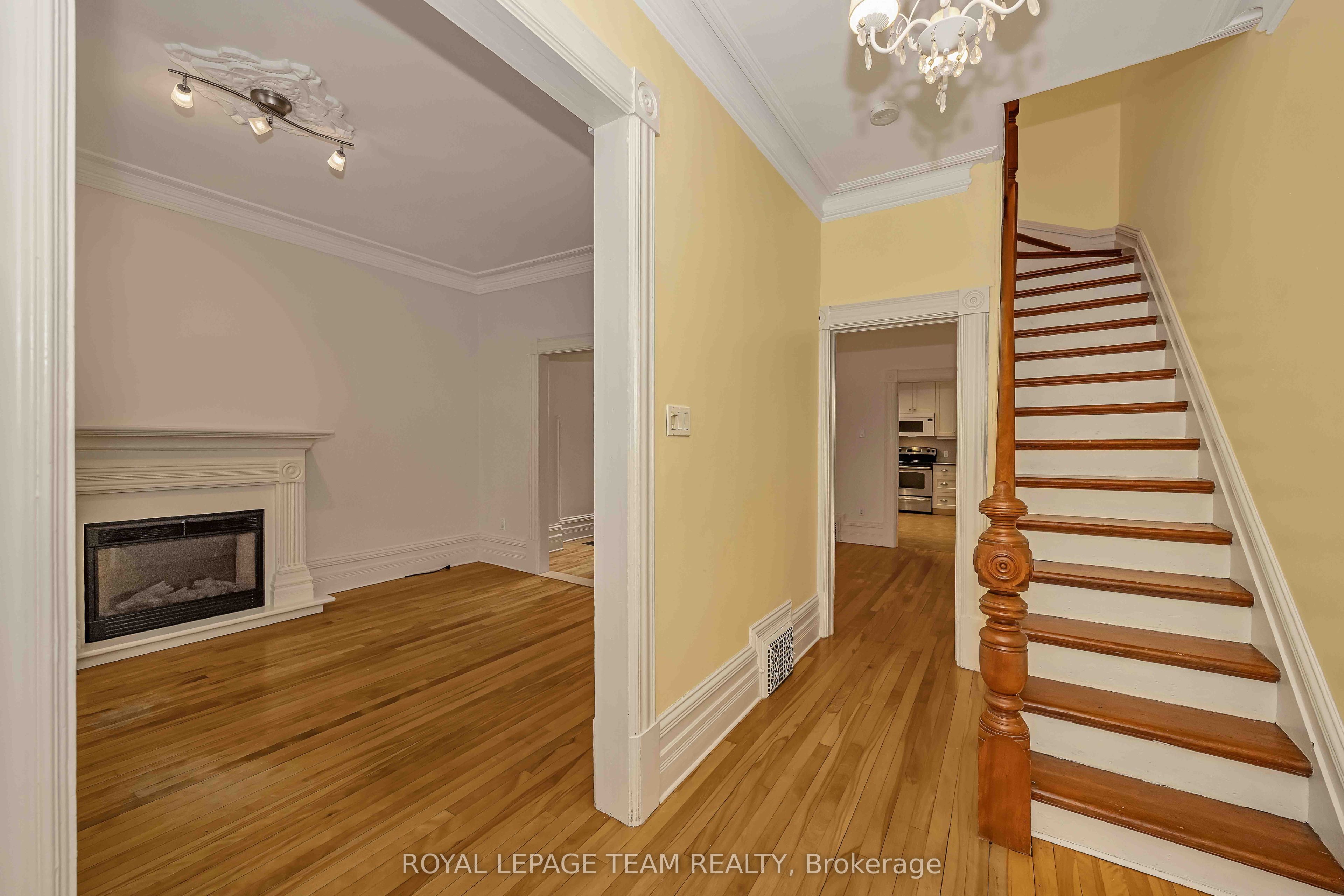 539 Gilmour Street