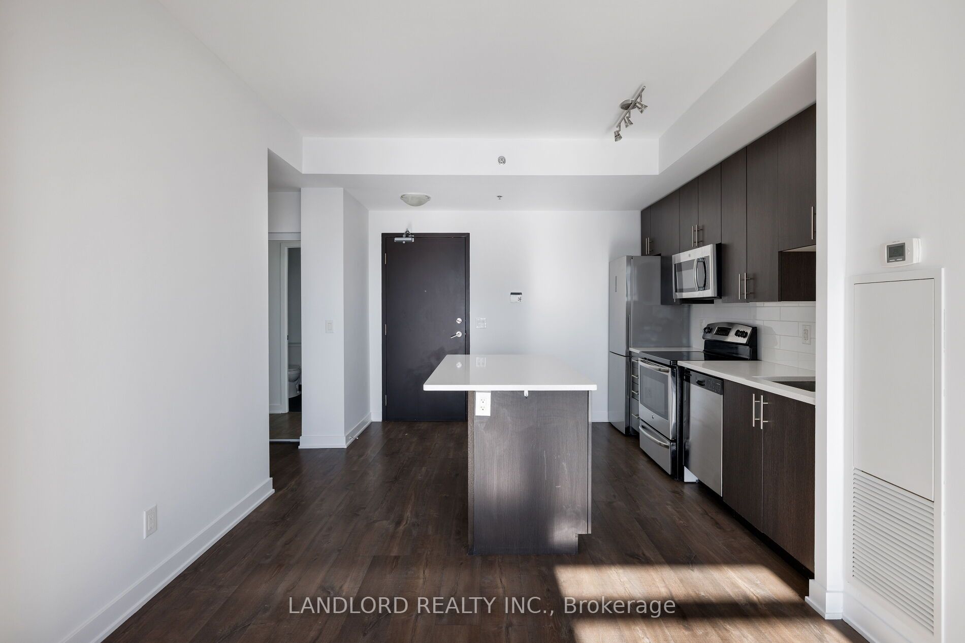 11 Superior Avenue 905