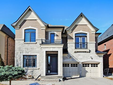 57 Strawbridge Farm Drive Aurora ON L4G 0L2