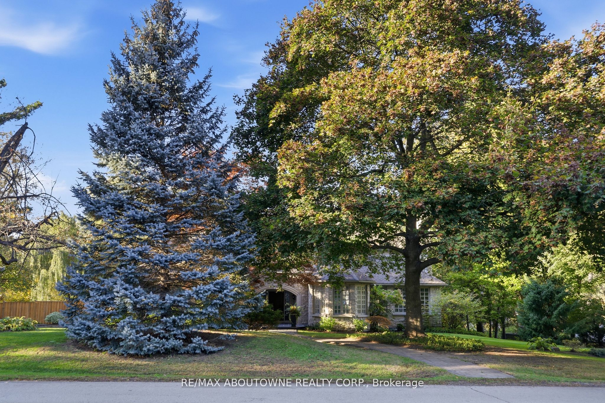 437 Cairncroft Road