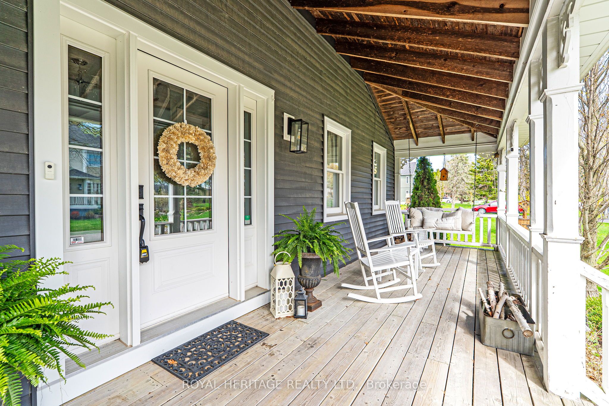 5016 Barber Street E