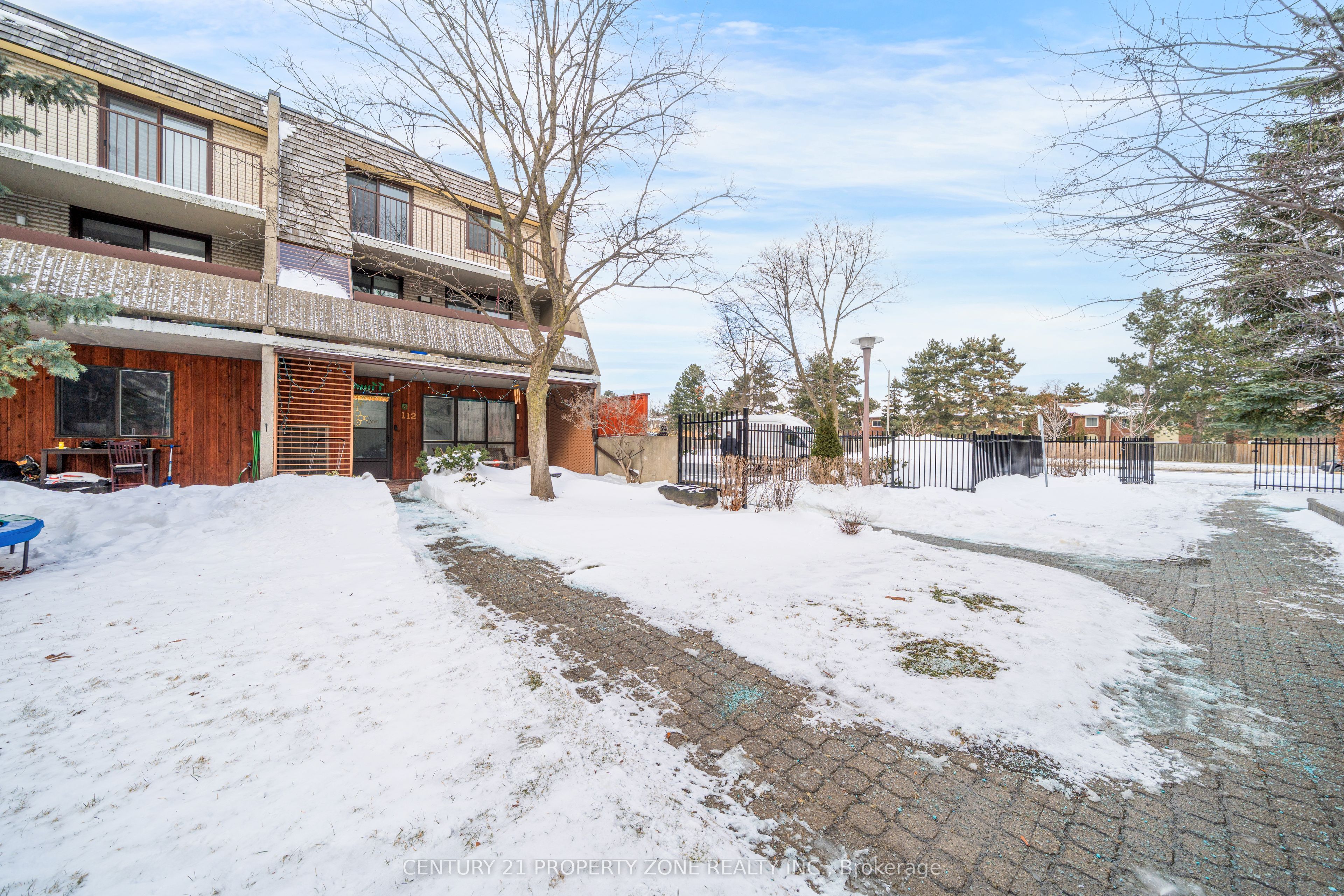 1250 Mississauga Valley Boulevard 112