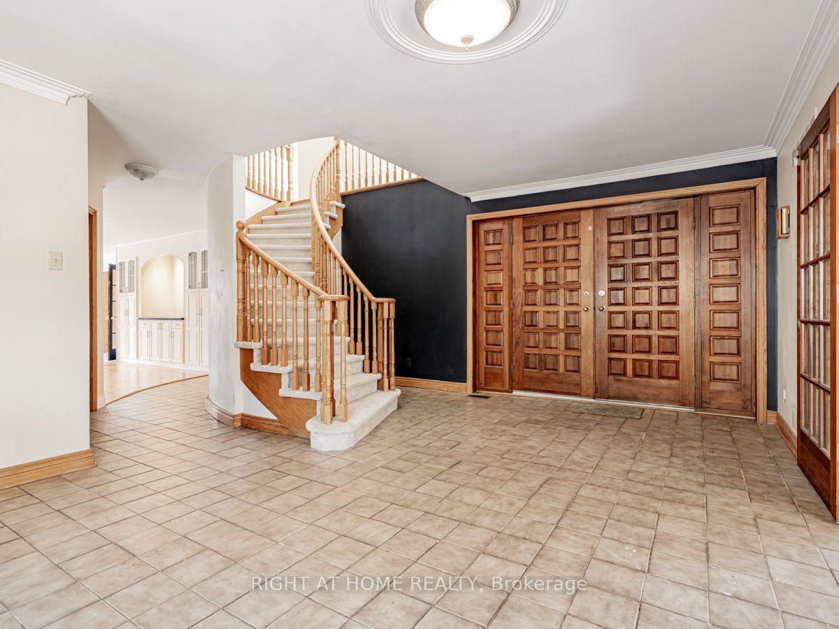 4282 Vivian Road