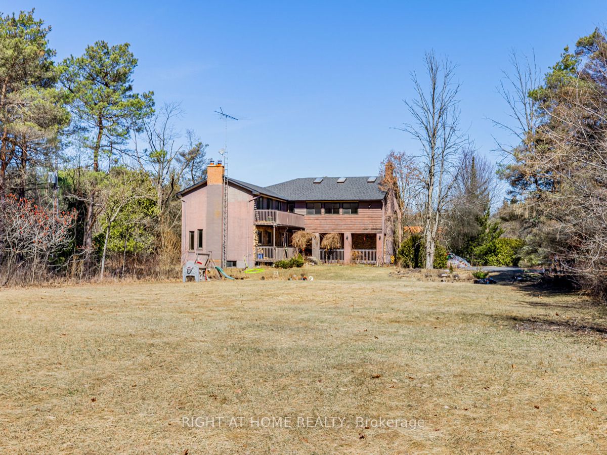4282 Vivian Road