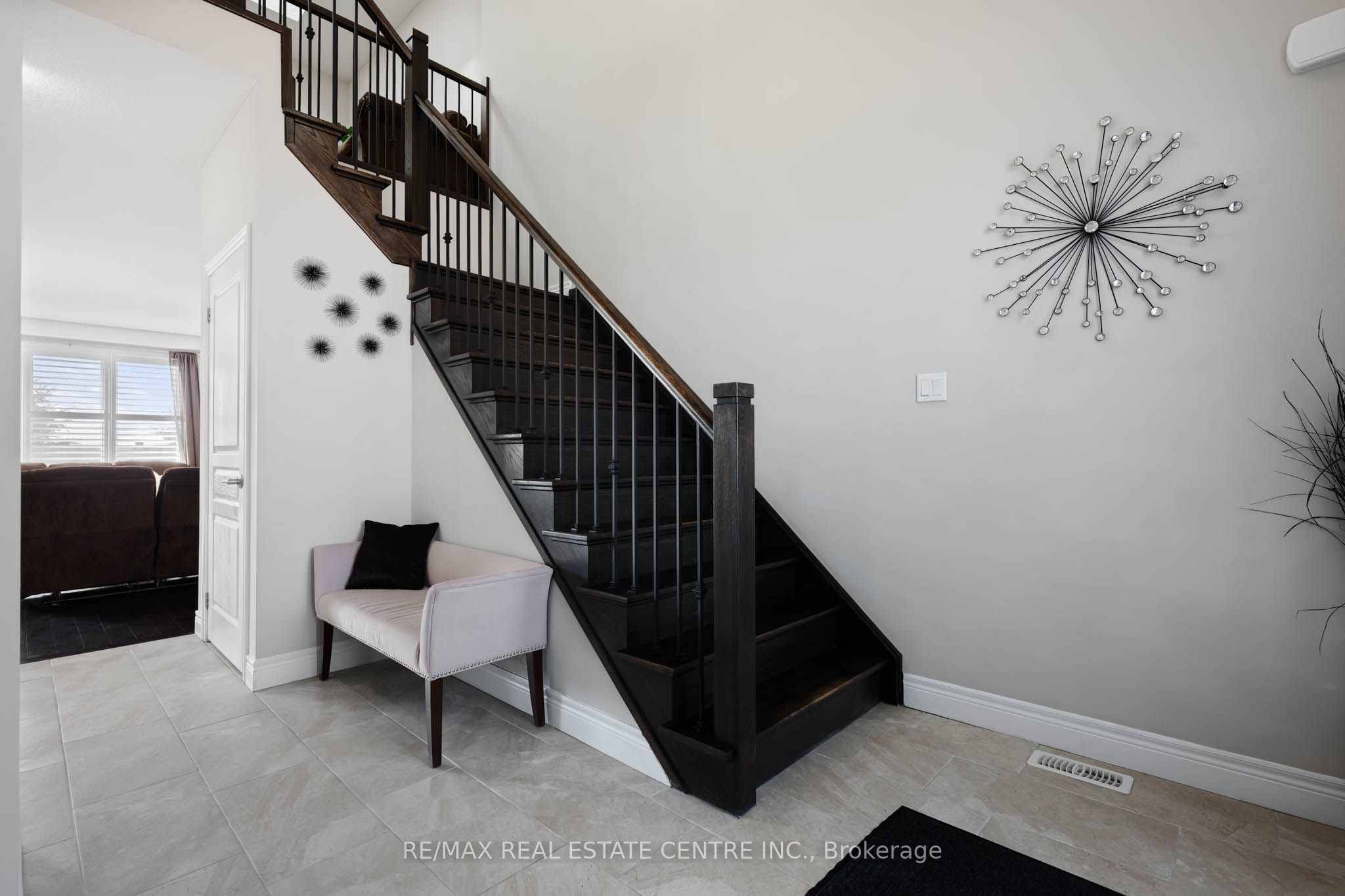 6 Sparrow Crescent