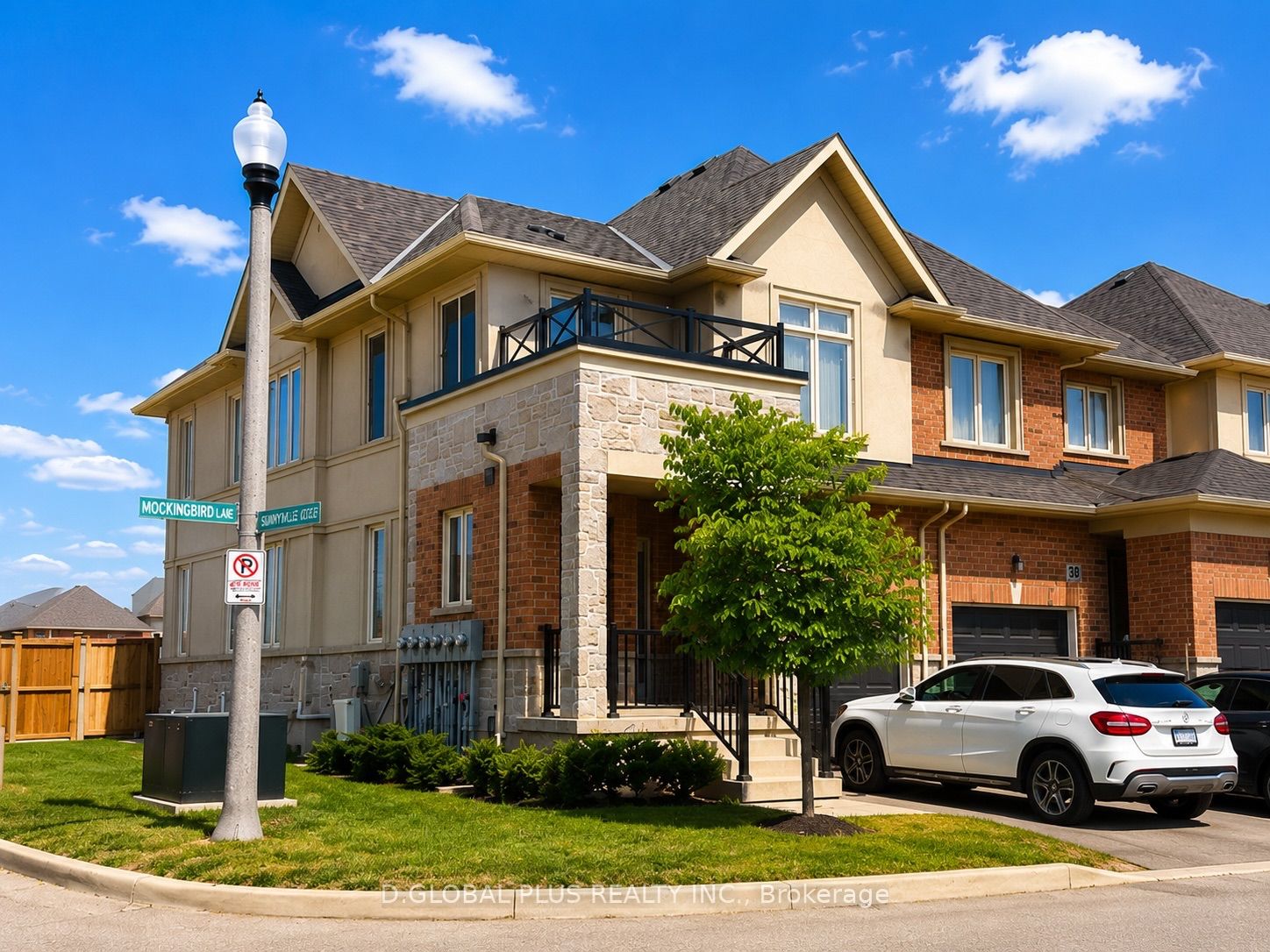 30 Mockingbird Lane