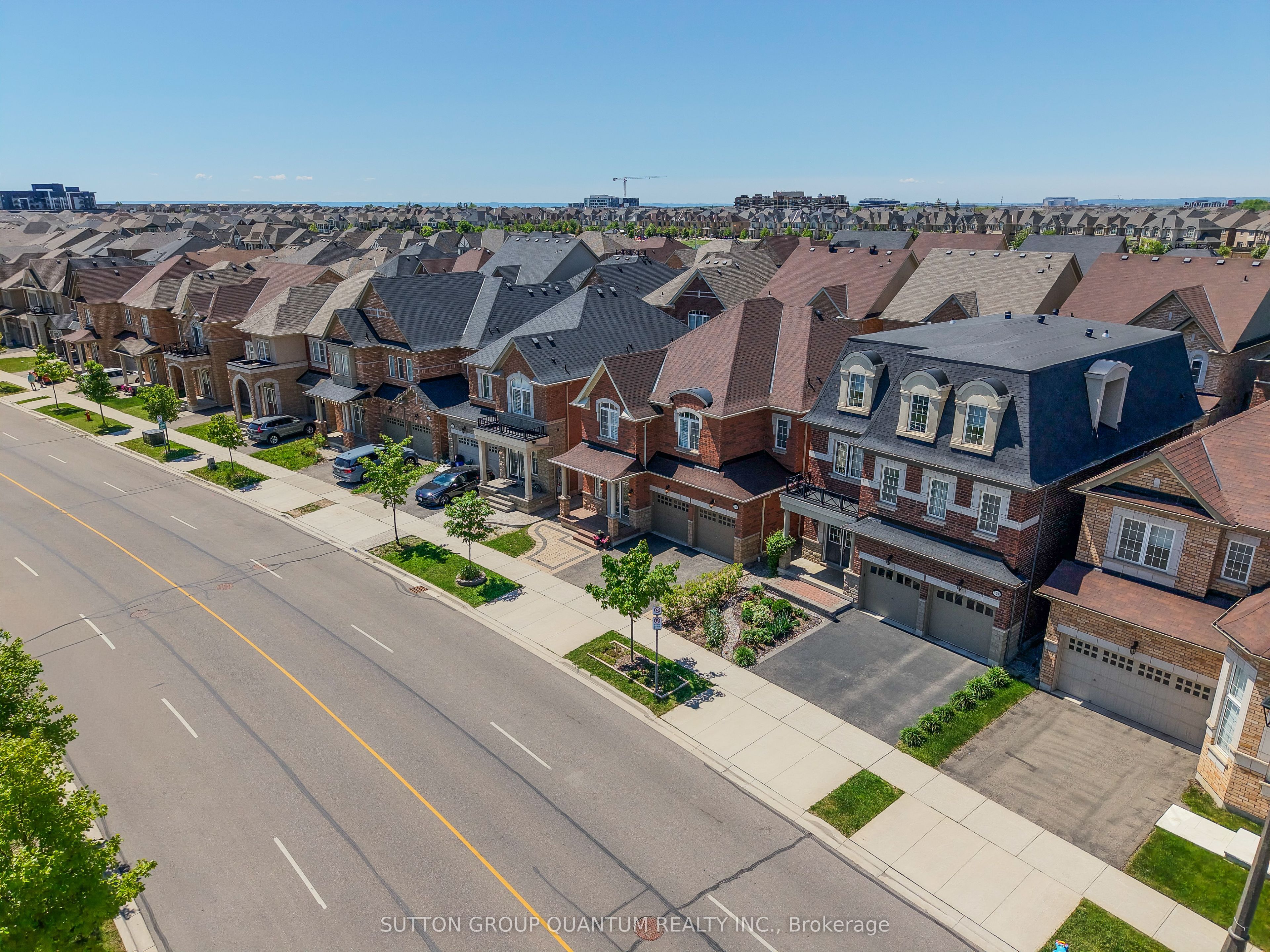 3196 Ernest Appelbe Boulevard