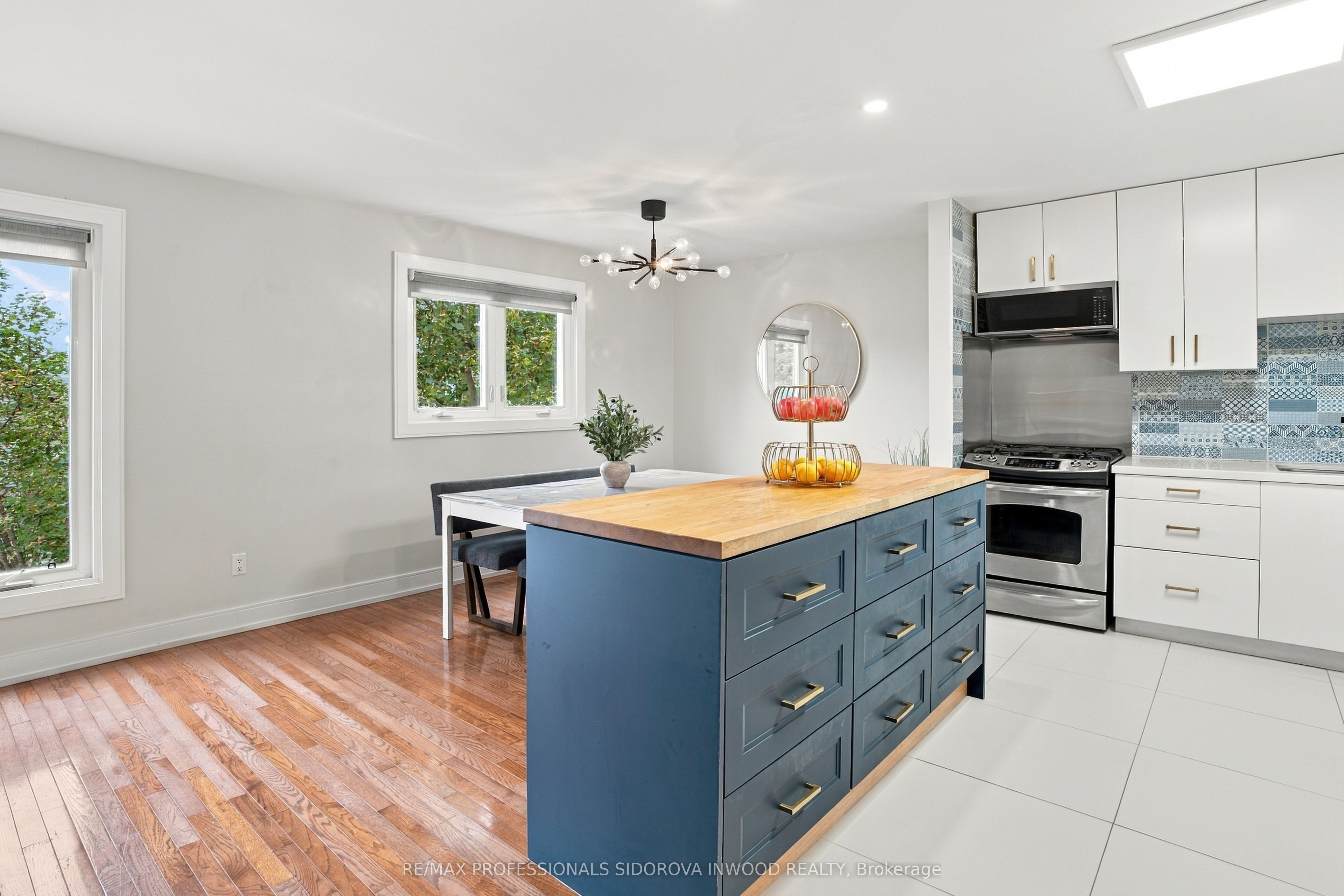 70 Millsborough Crescent