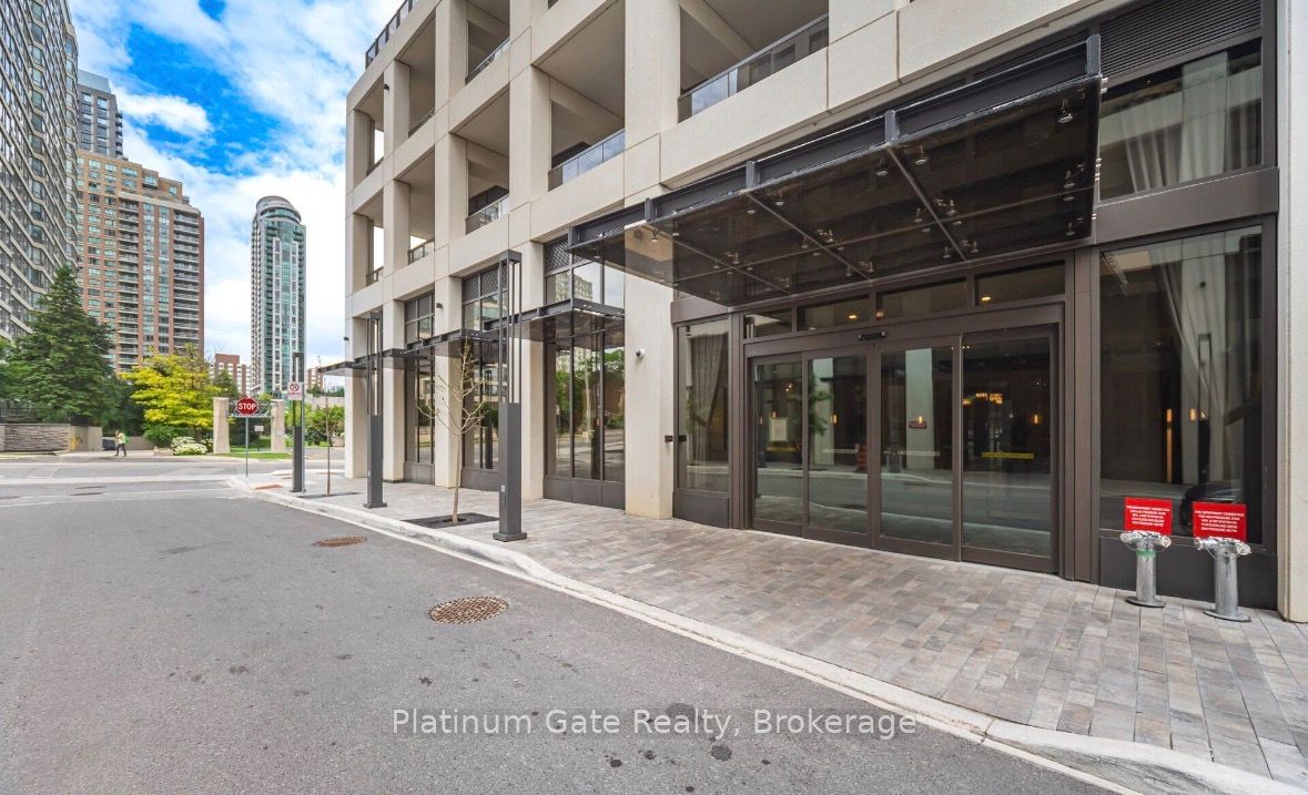 30 Elm Drive W 1702