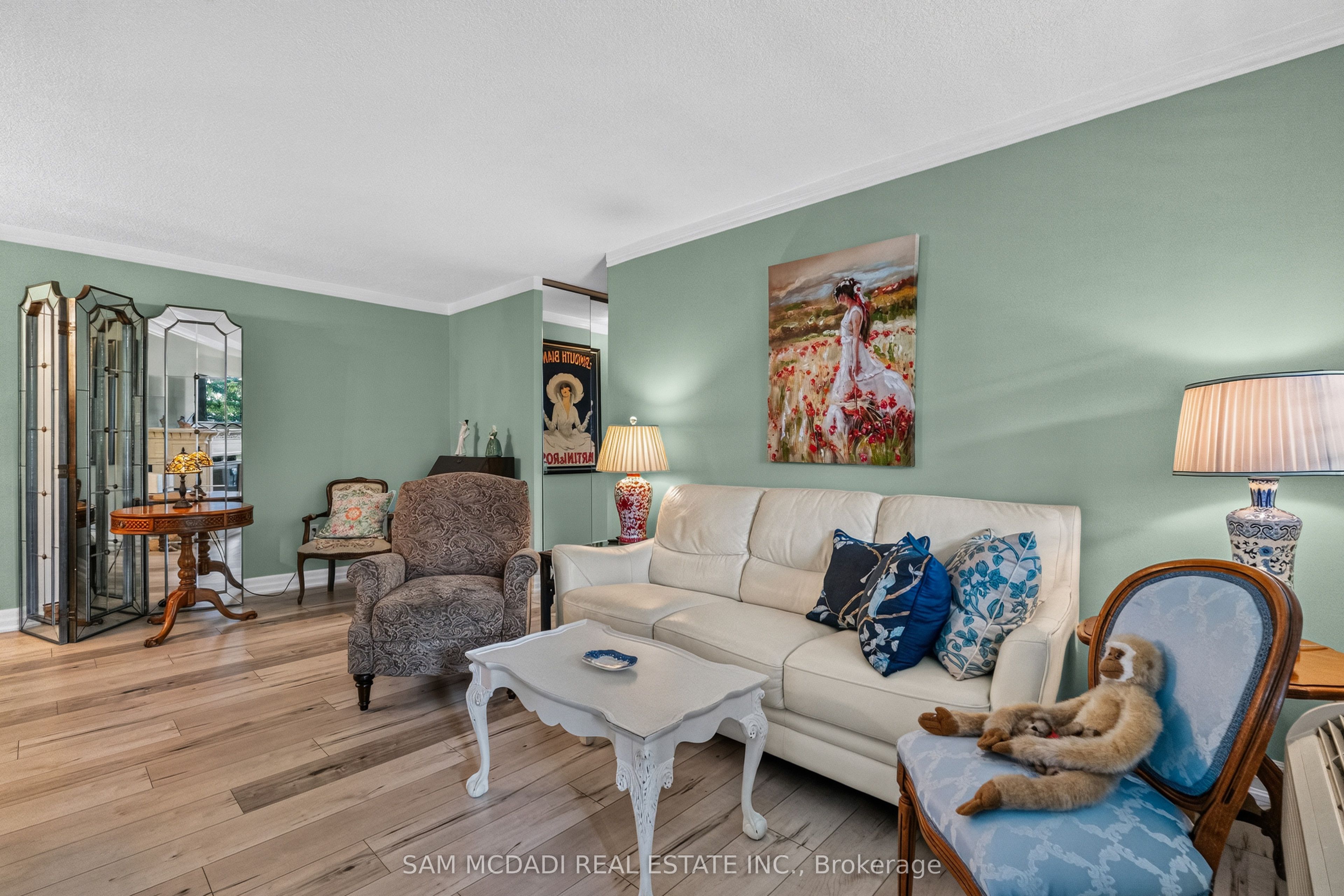 966 Inverhouse Drive 412