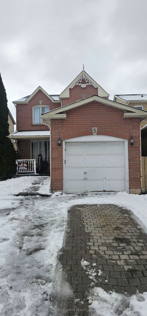 5 Yorkville Drive Clarington ON L1E 2A8