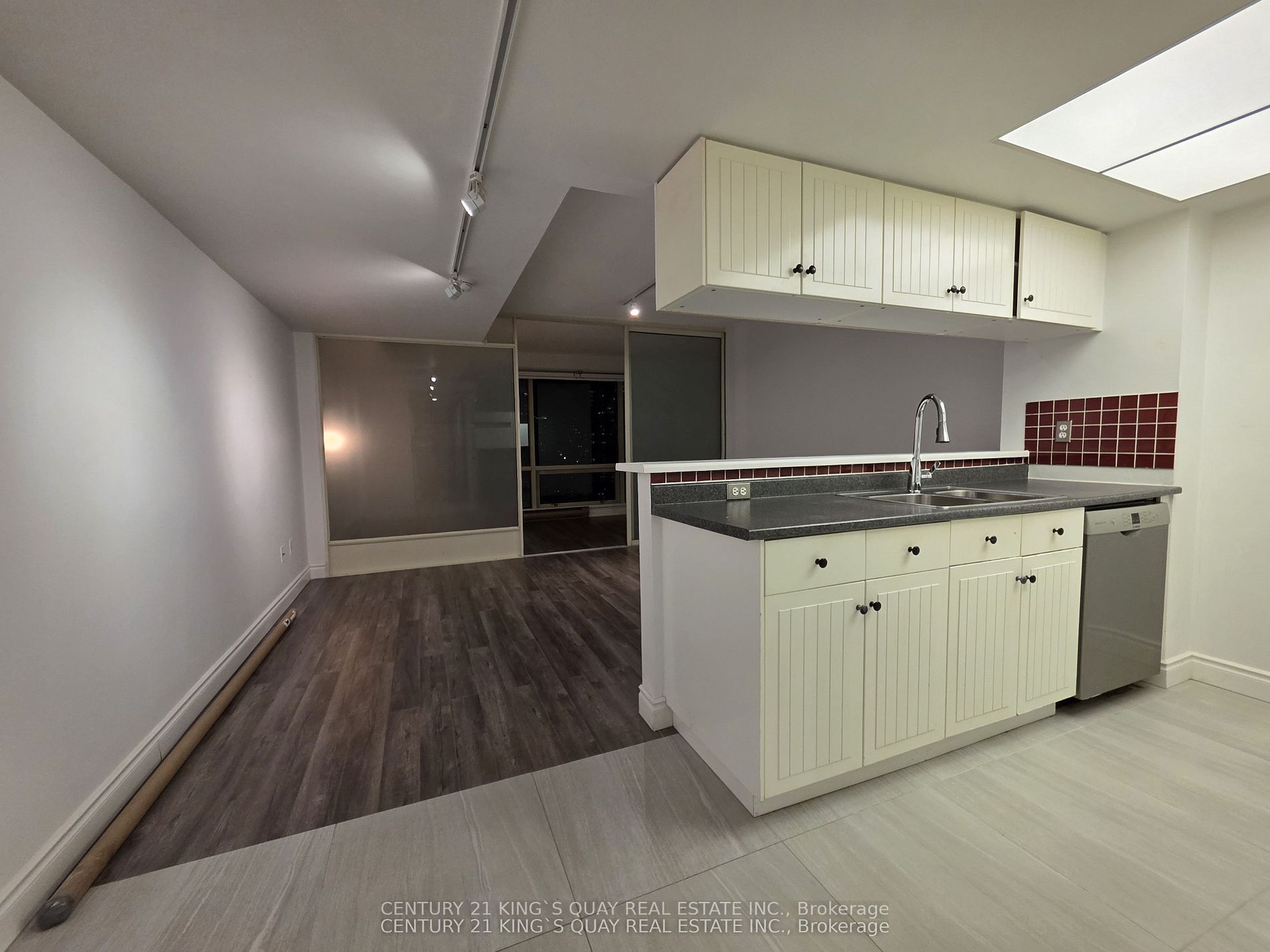 1001 Bay Street 2513