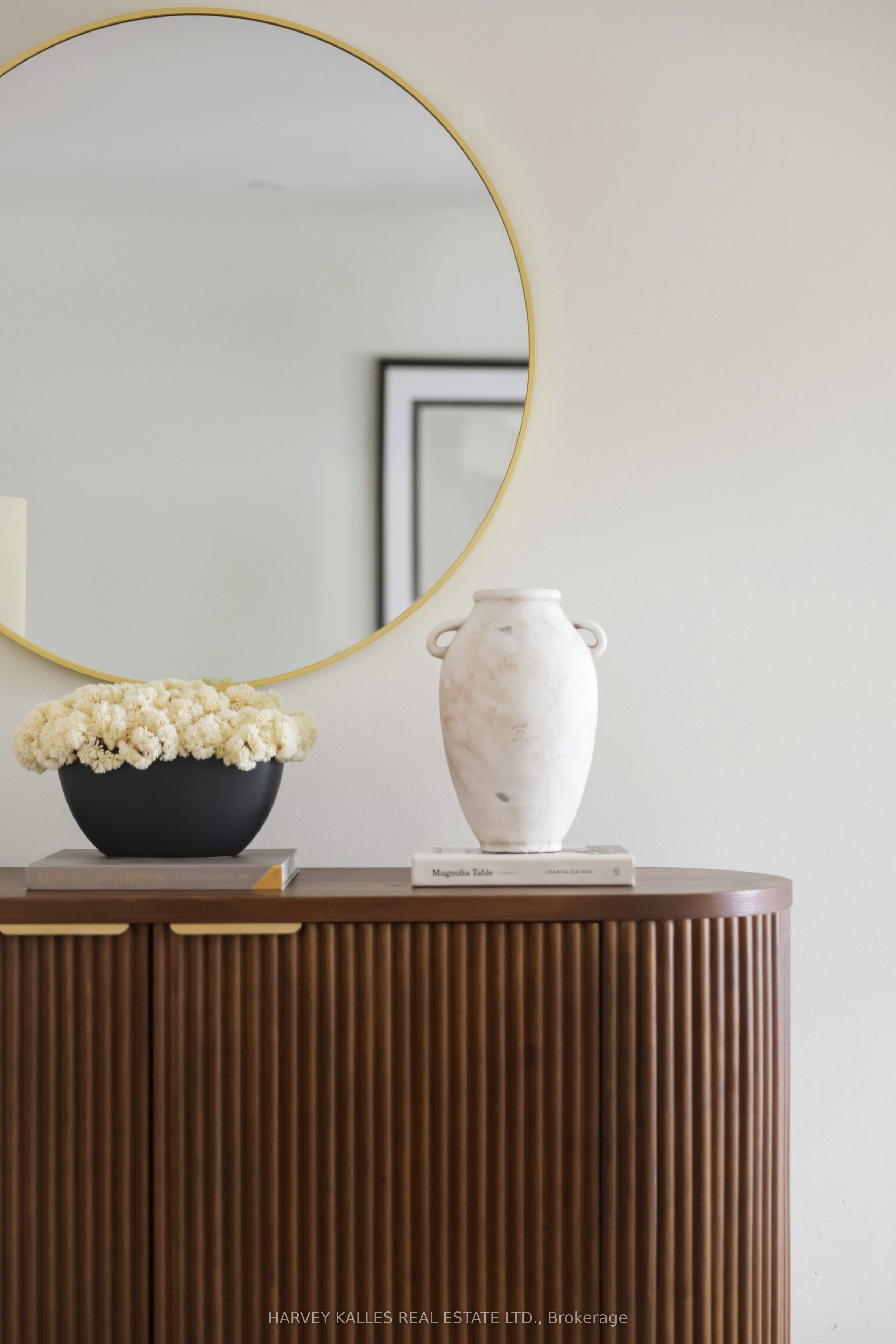 683 Hillsdale Avenue E