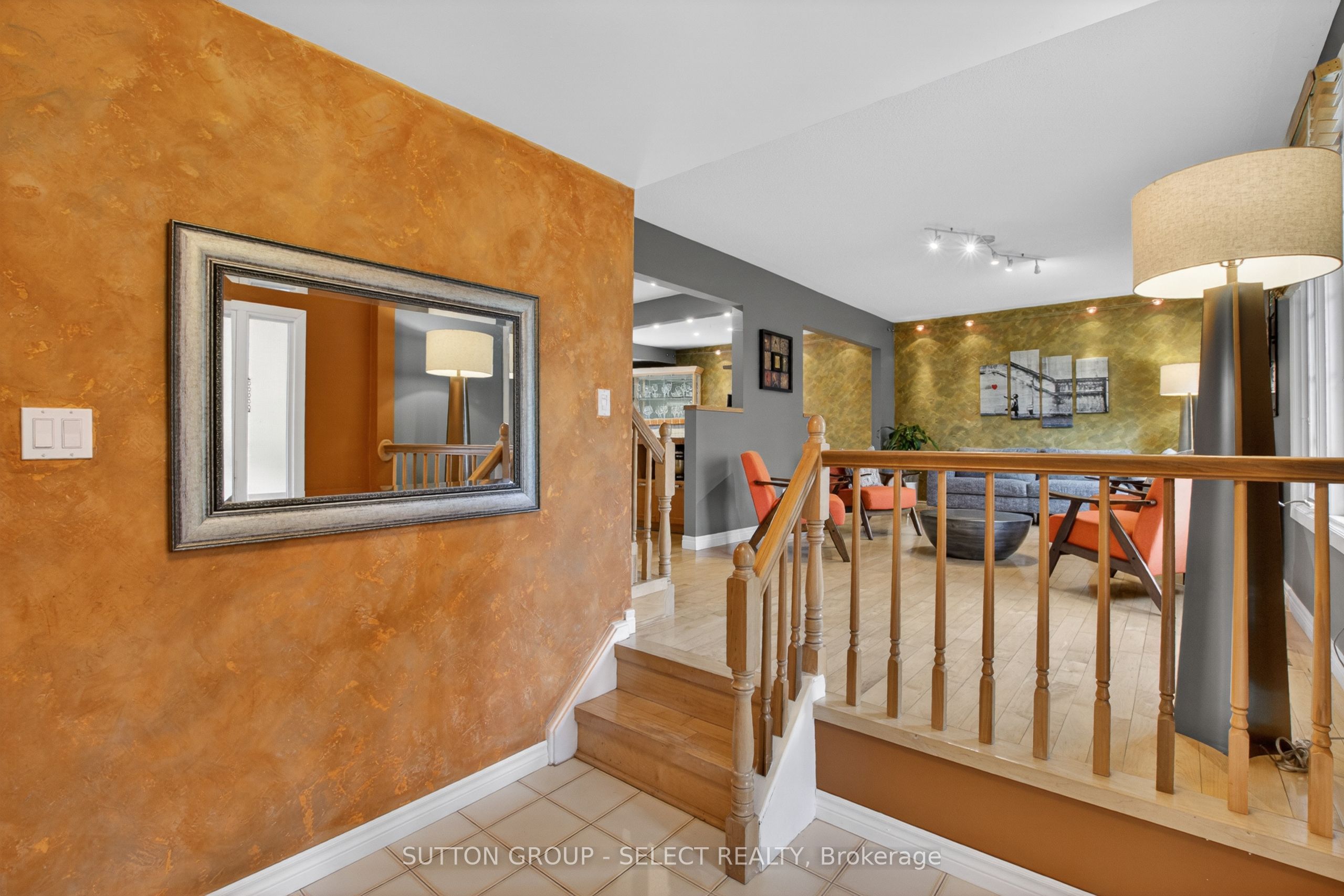 574 Cranbrook Road S