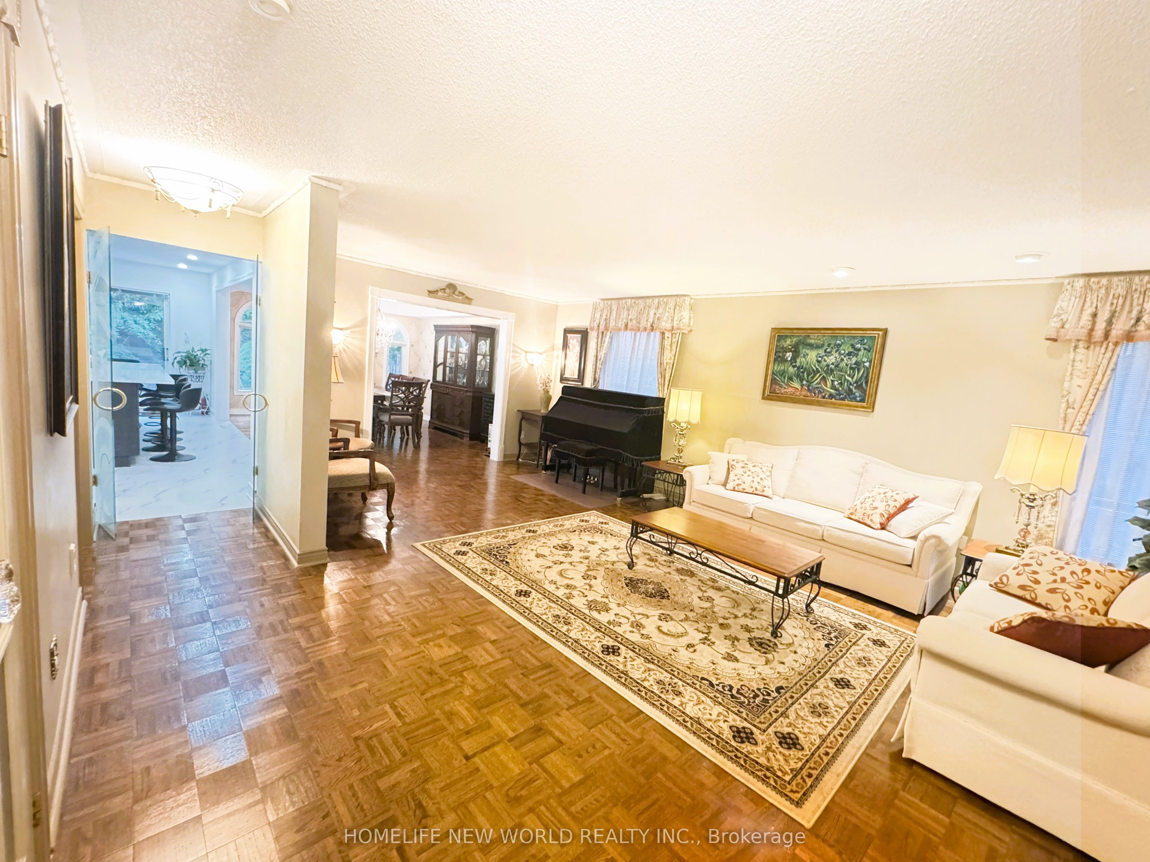 2326 Yorktown Circle