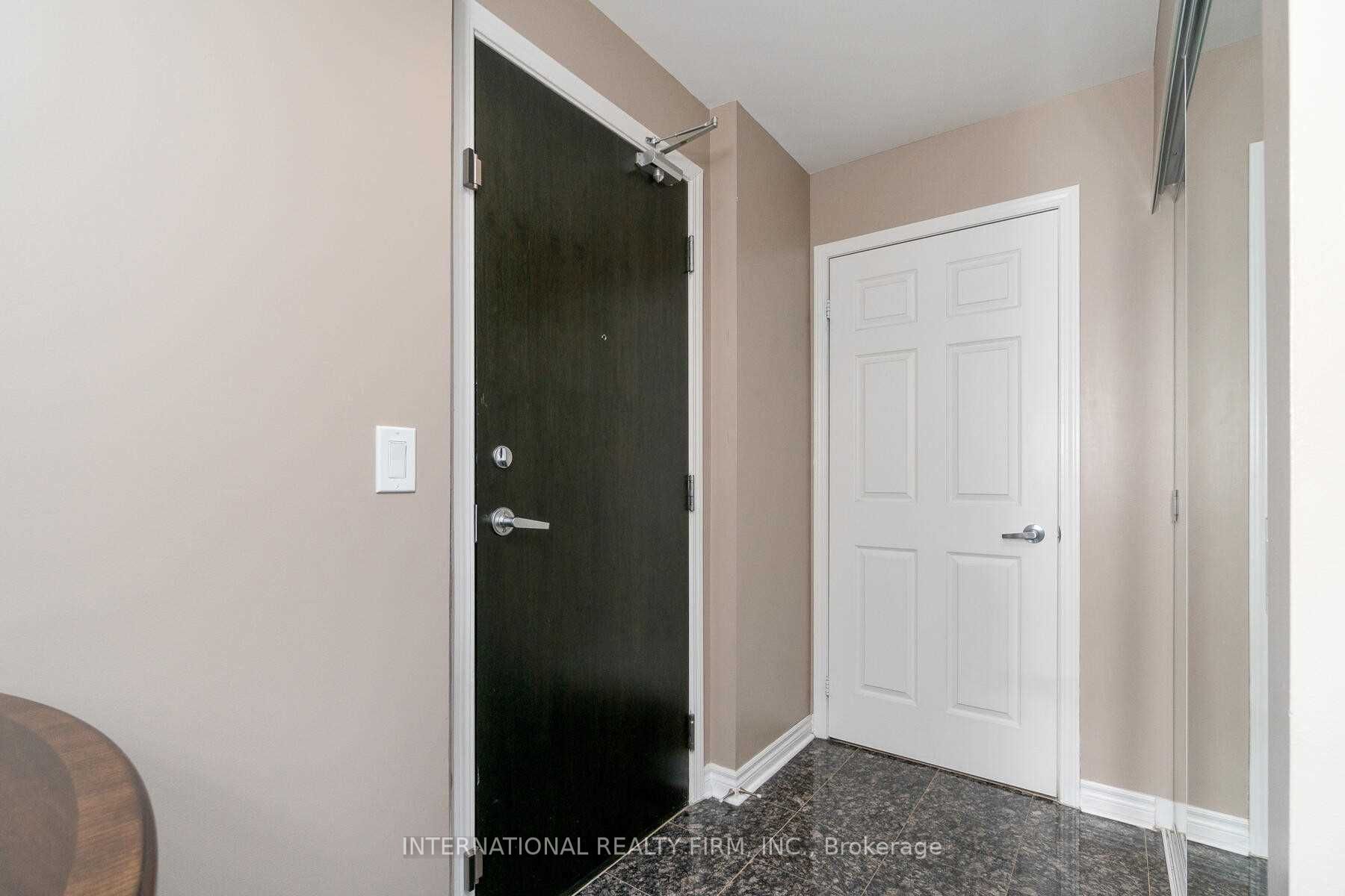 388 Prince Of Wales Drive 2004