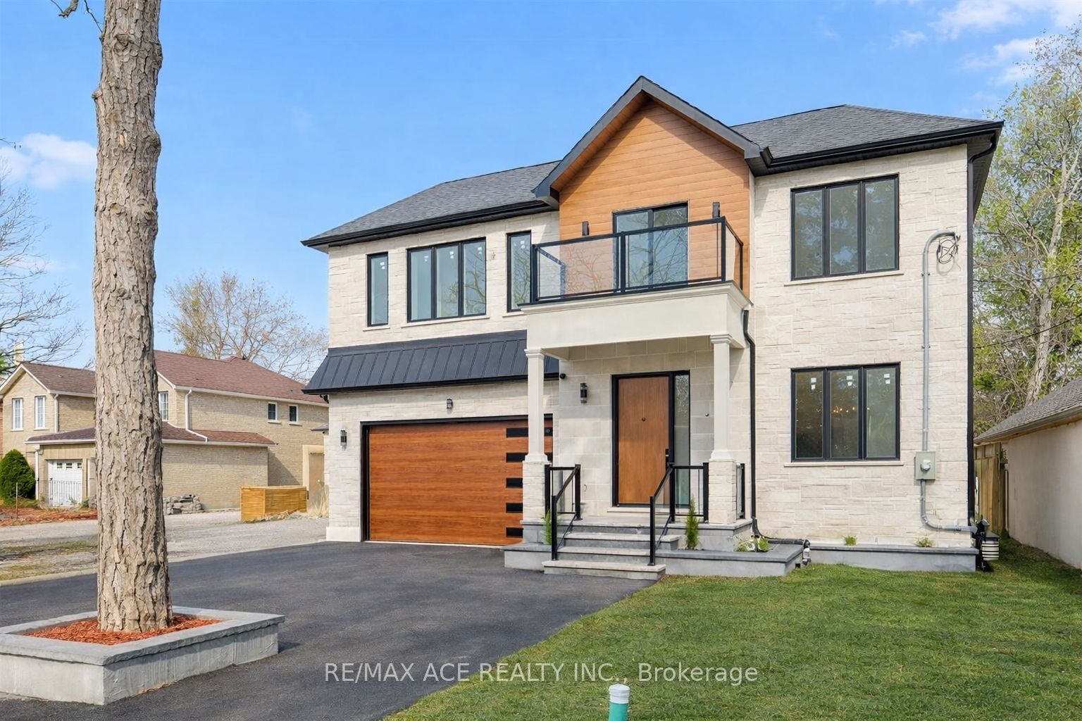 5 Larwood Boulevard