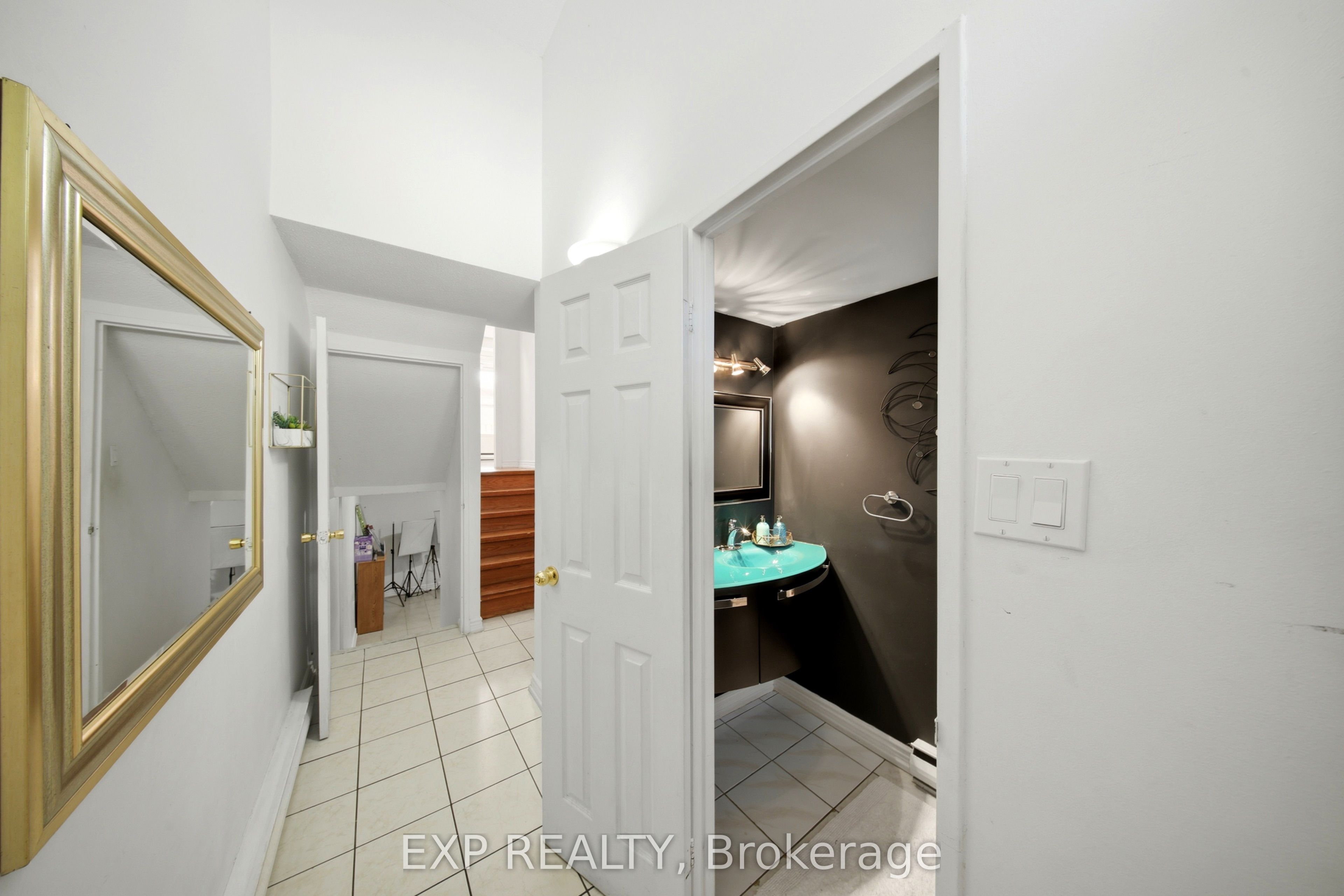 180 Mississauga Valley Boulevard 201