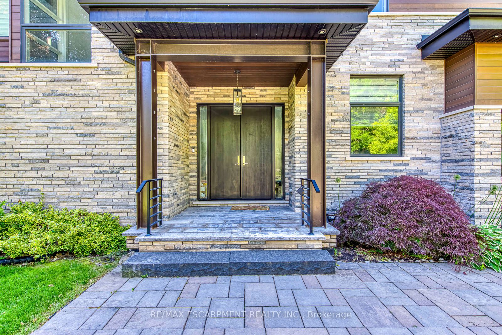 2104 DEVON Road