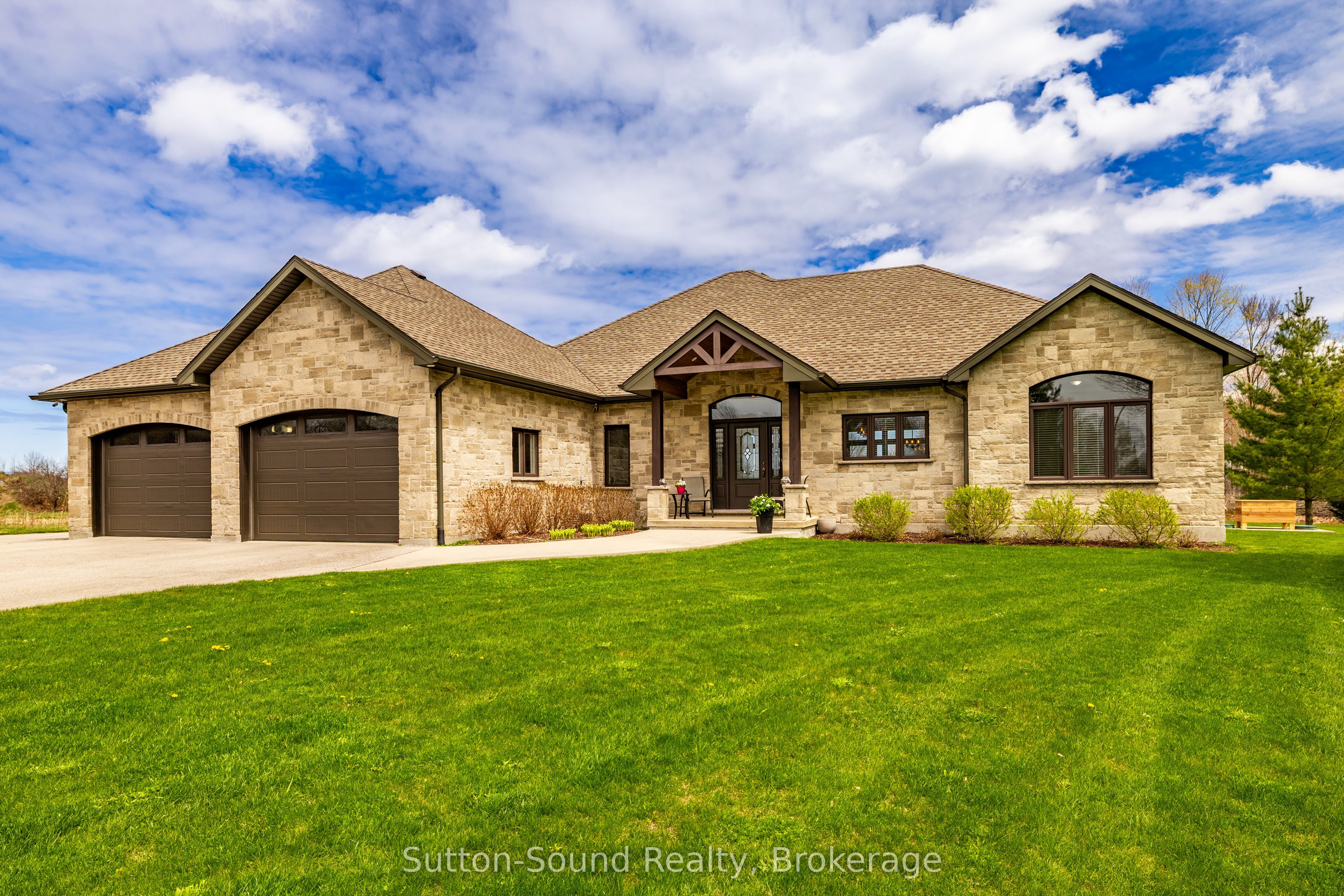 318837 Grey Rd 1 Road