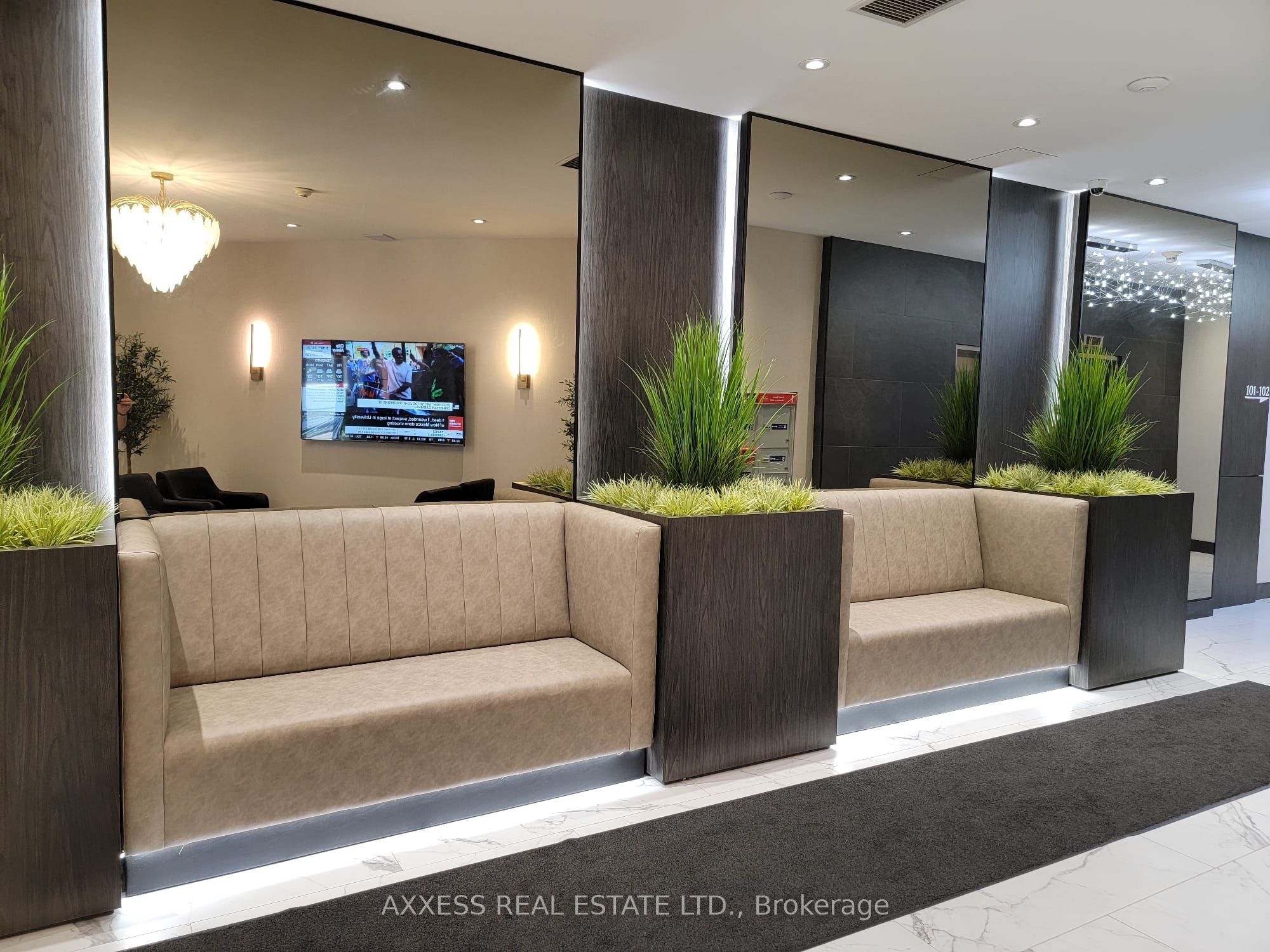 160 Woodbridge Avenue 210