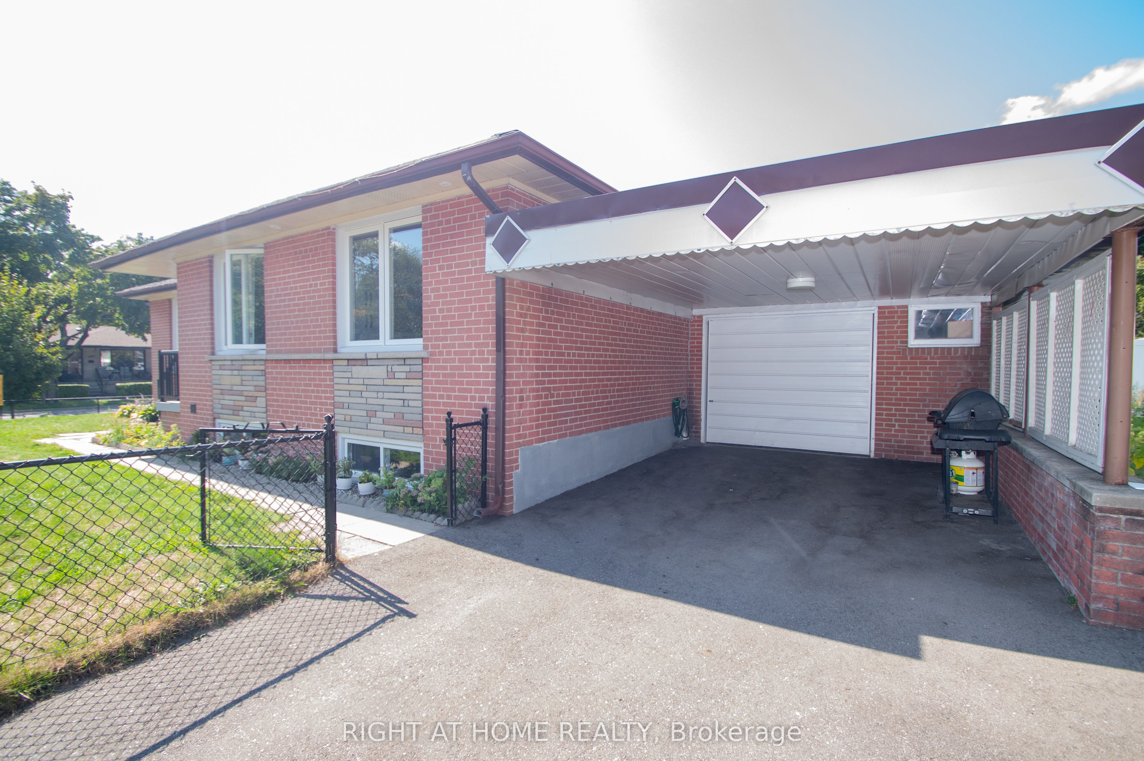 65 Bridgenorth Crescent