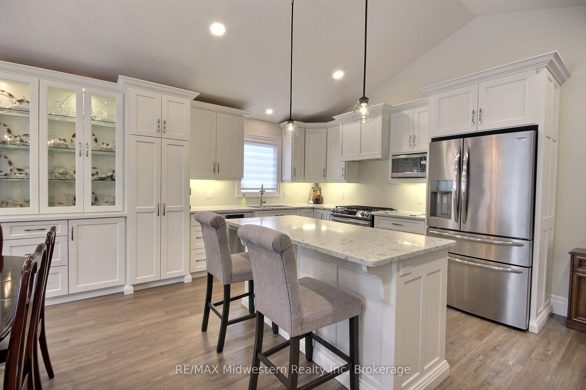 1095 Kincaid Street W