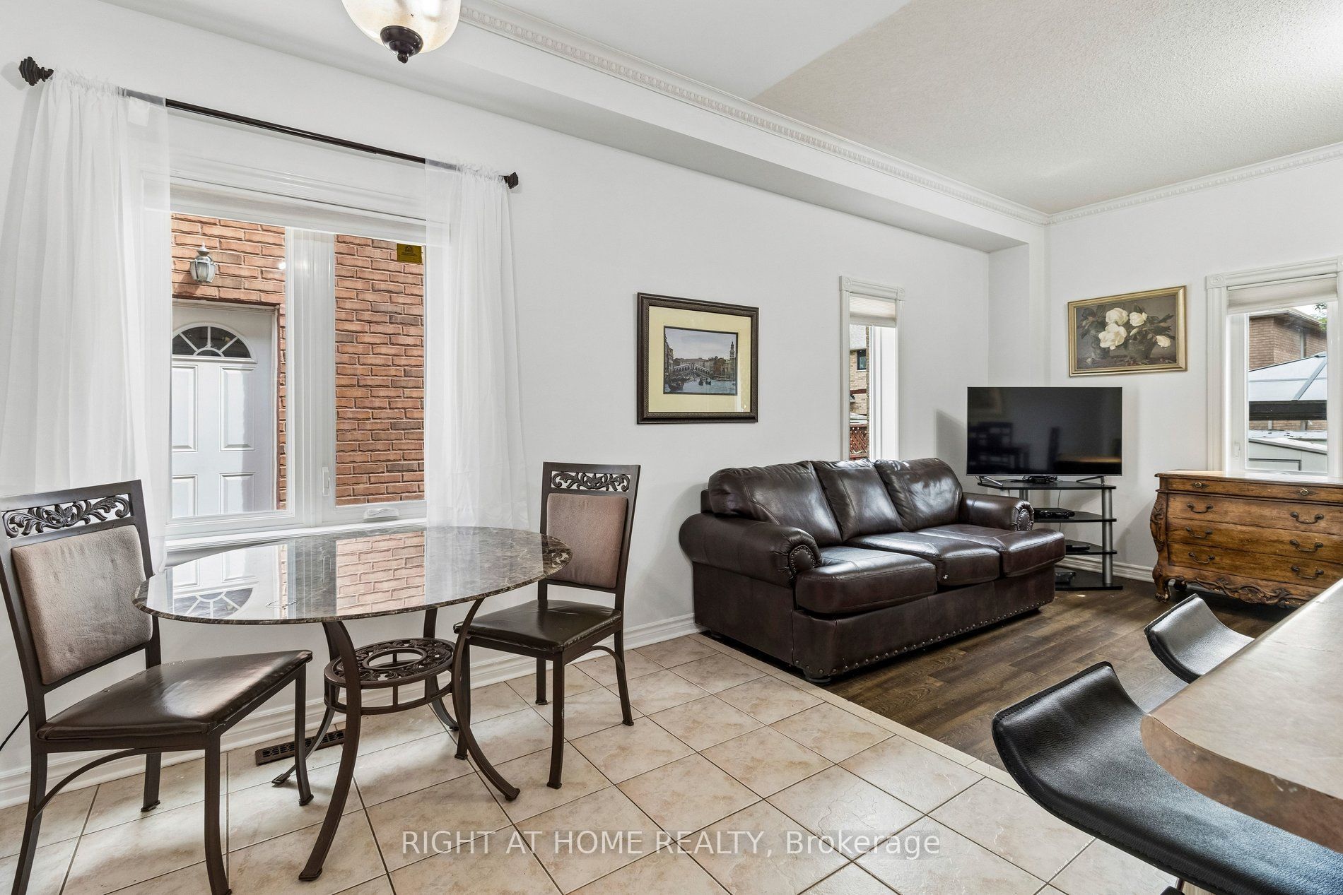 116 Nasir Crescent
