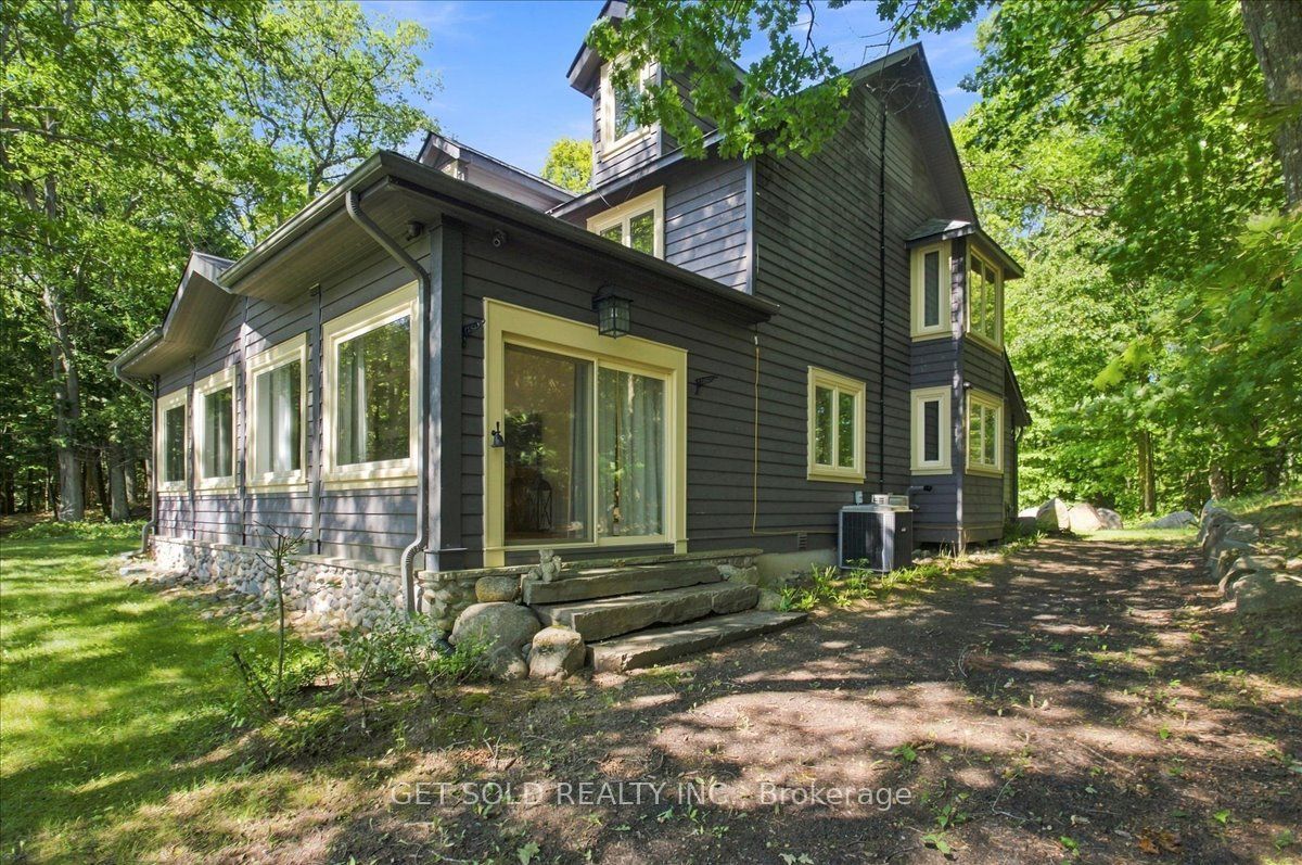 2045 Muskoka Road 118 W Unit 2