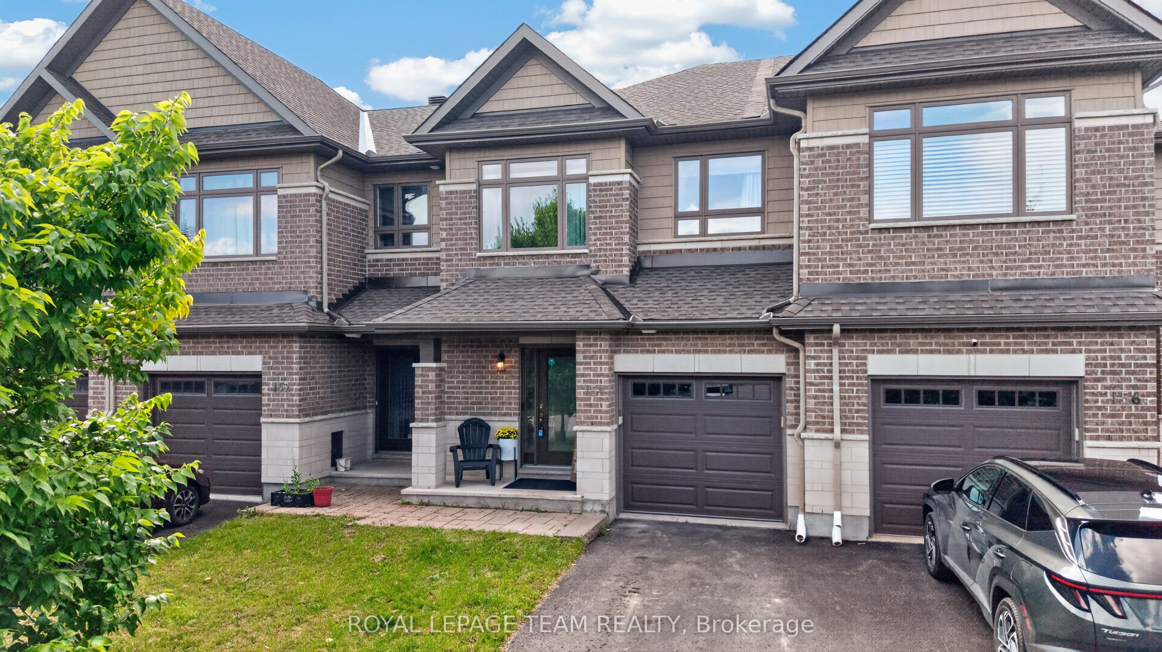 154 Woodhurst Crescent
